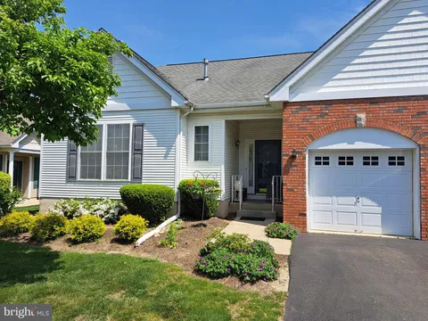 14 Goldfinch Drive, Hamilton, NJ MLS: NJME2059018