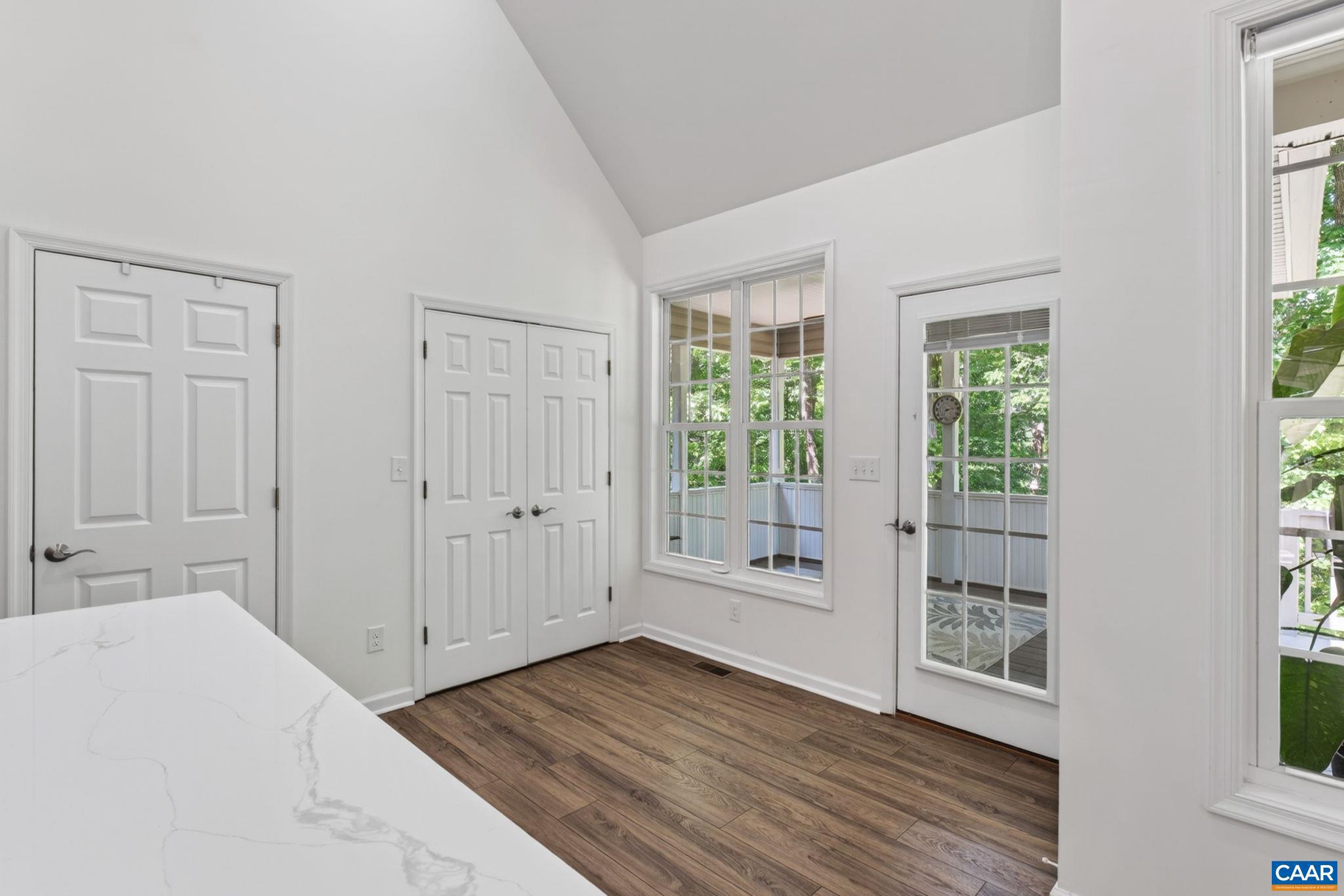 LAKE MONTICELLO - Residential