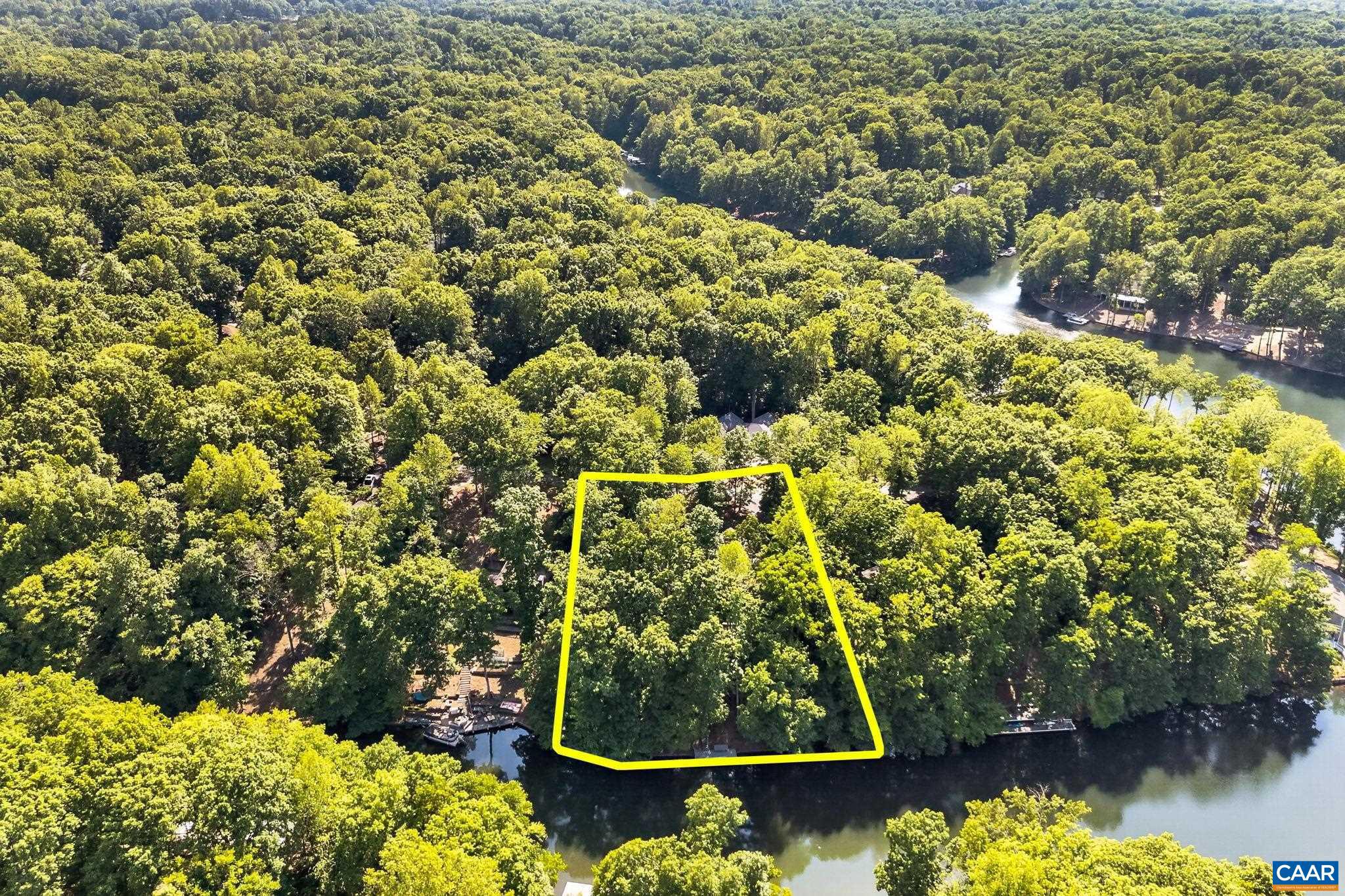 LAKE MONTICELLO - Residential