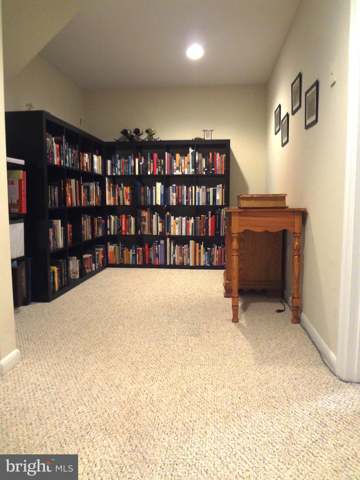 POINT OF WOODS - Residential