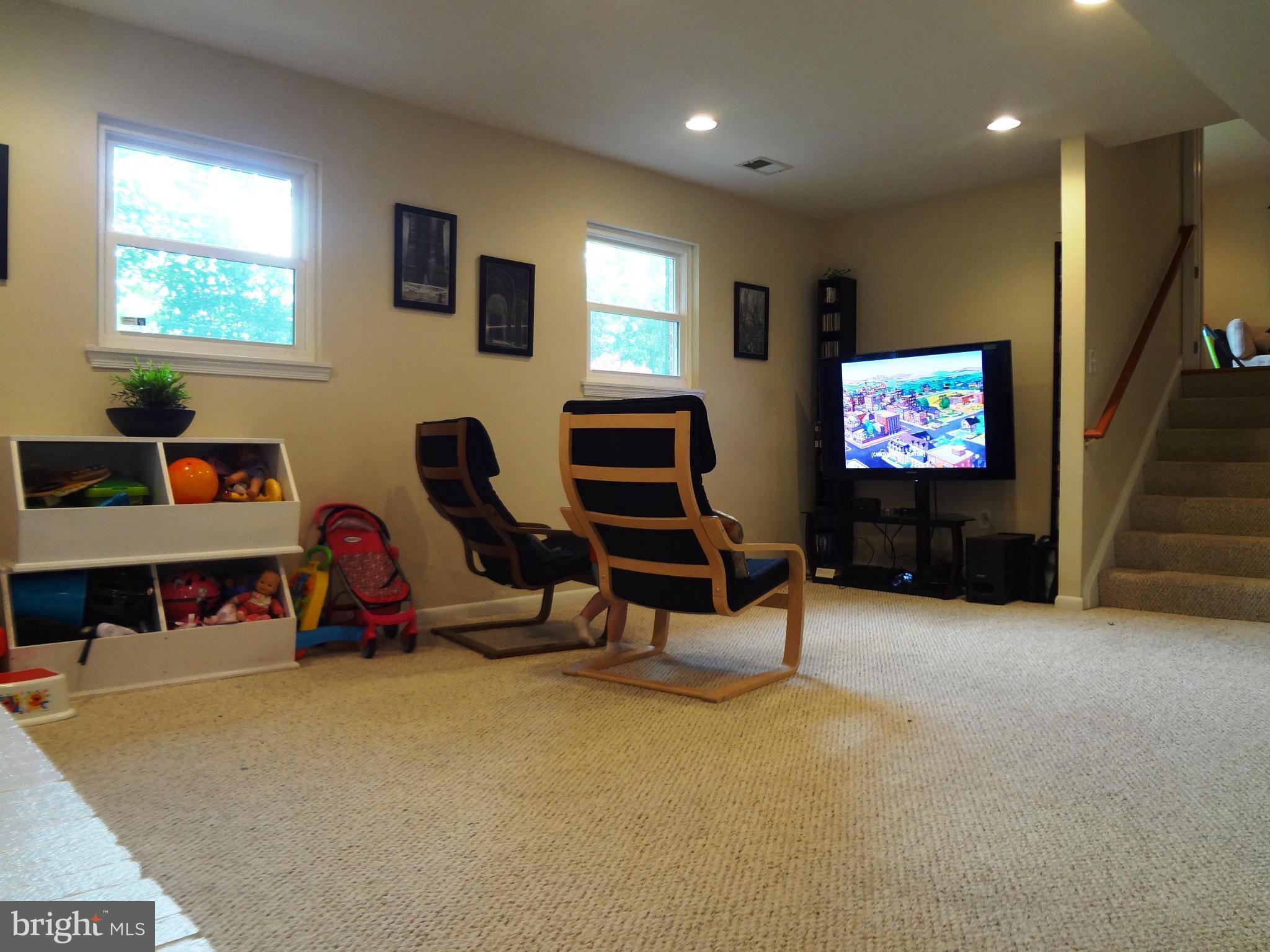 POINT OF WOODS - Residential