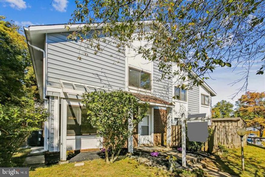 Beautiful Three-bedroom unit in great condition! Lovely patio is a special treat! Super convenient to I-270, commuter rail, Giant, Safeway, Aldi, Home Depot, Chipotle, Top Golf, Theaters, and much more.