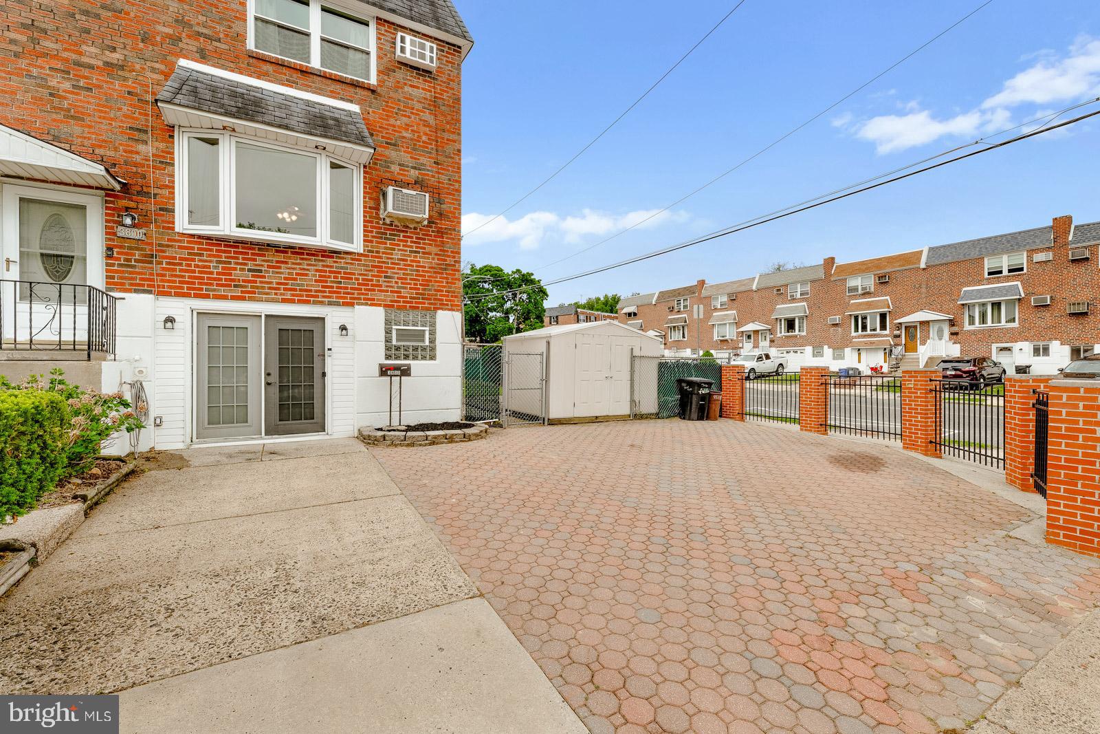 MODENA PARK - Residential