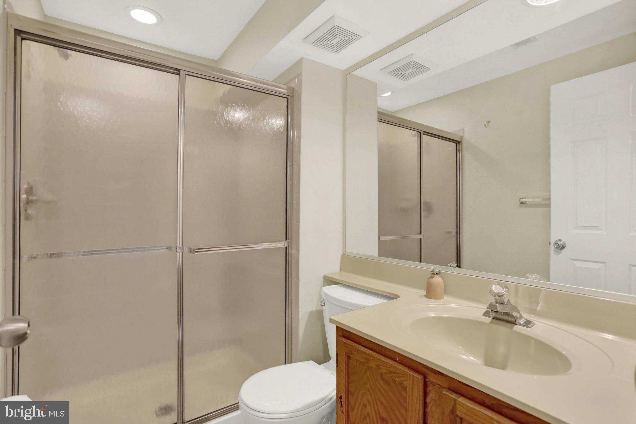 WHITE OAK - Residential