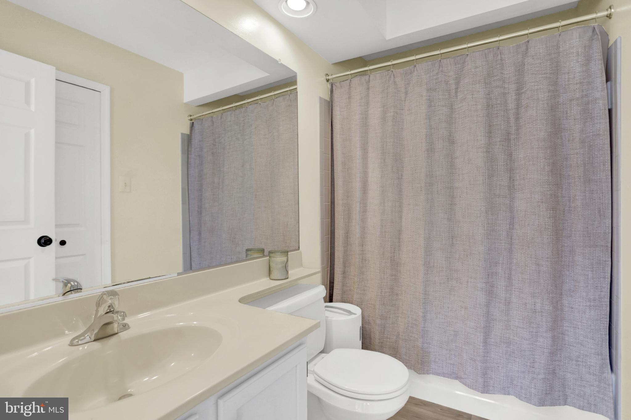 WHITE OAK - Residential