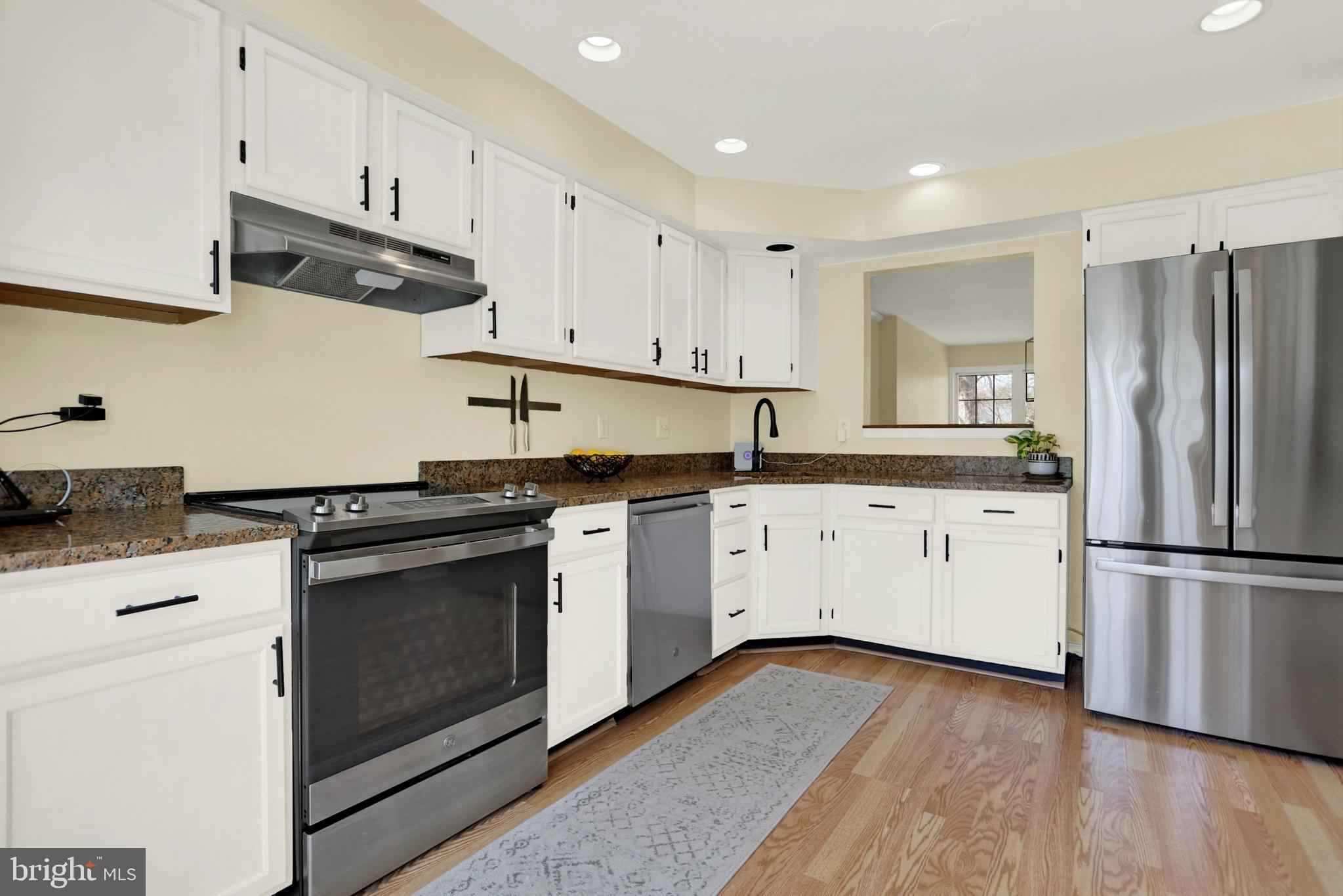 WHITE OAK - Residential