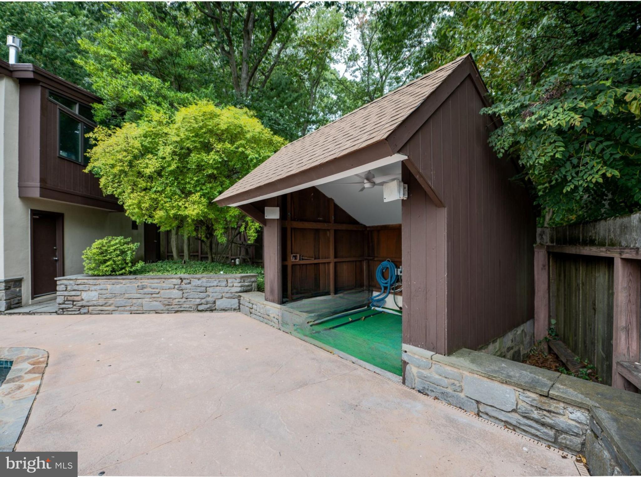 VALLEY FORGE MTN - Residential