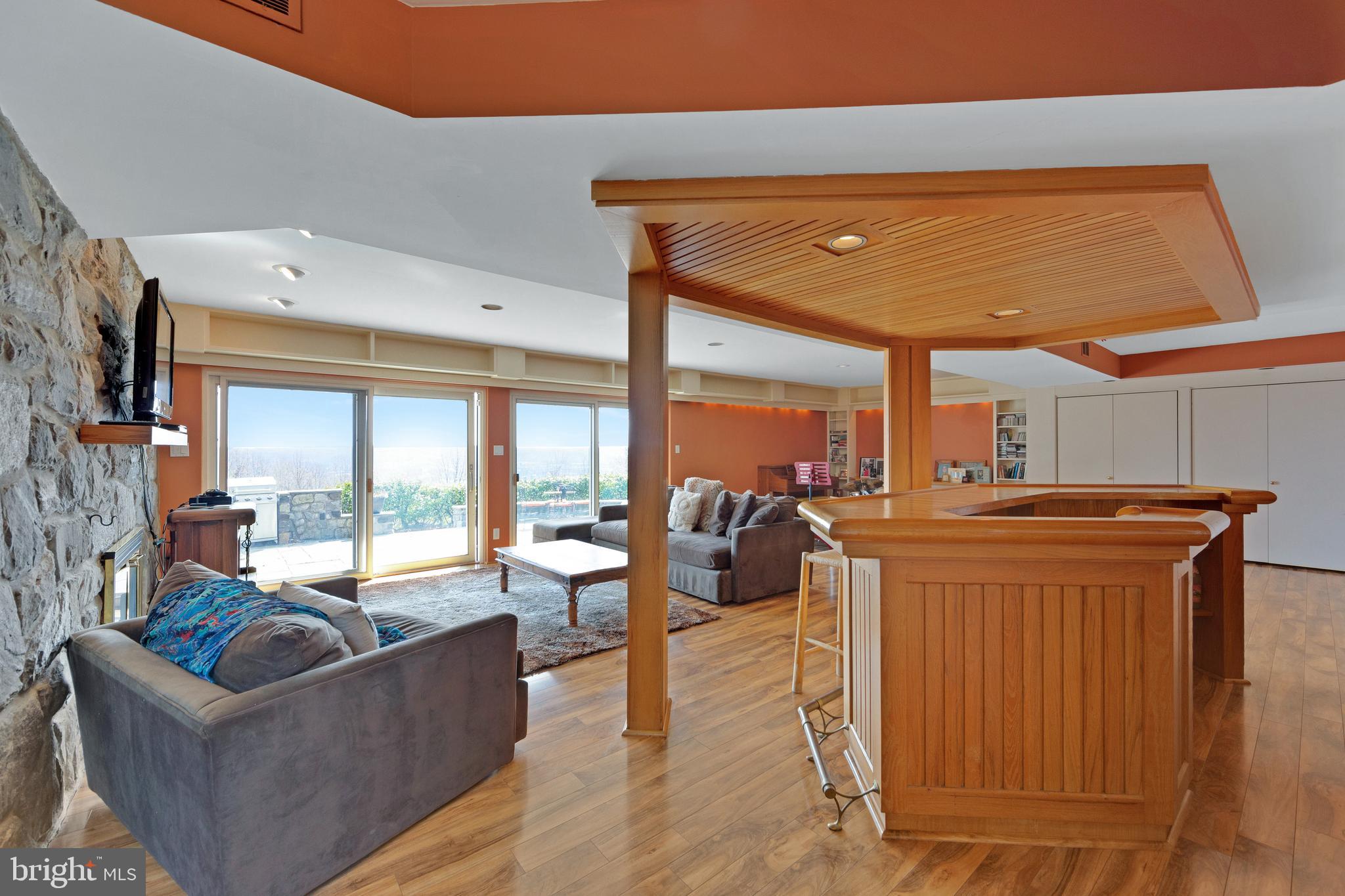 VALLEY FORGE MTN - Residential