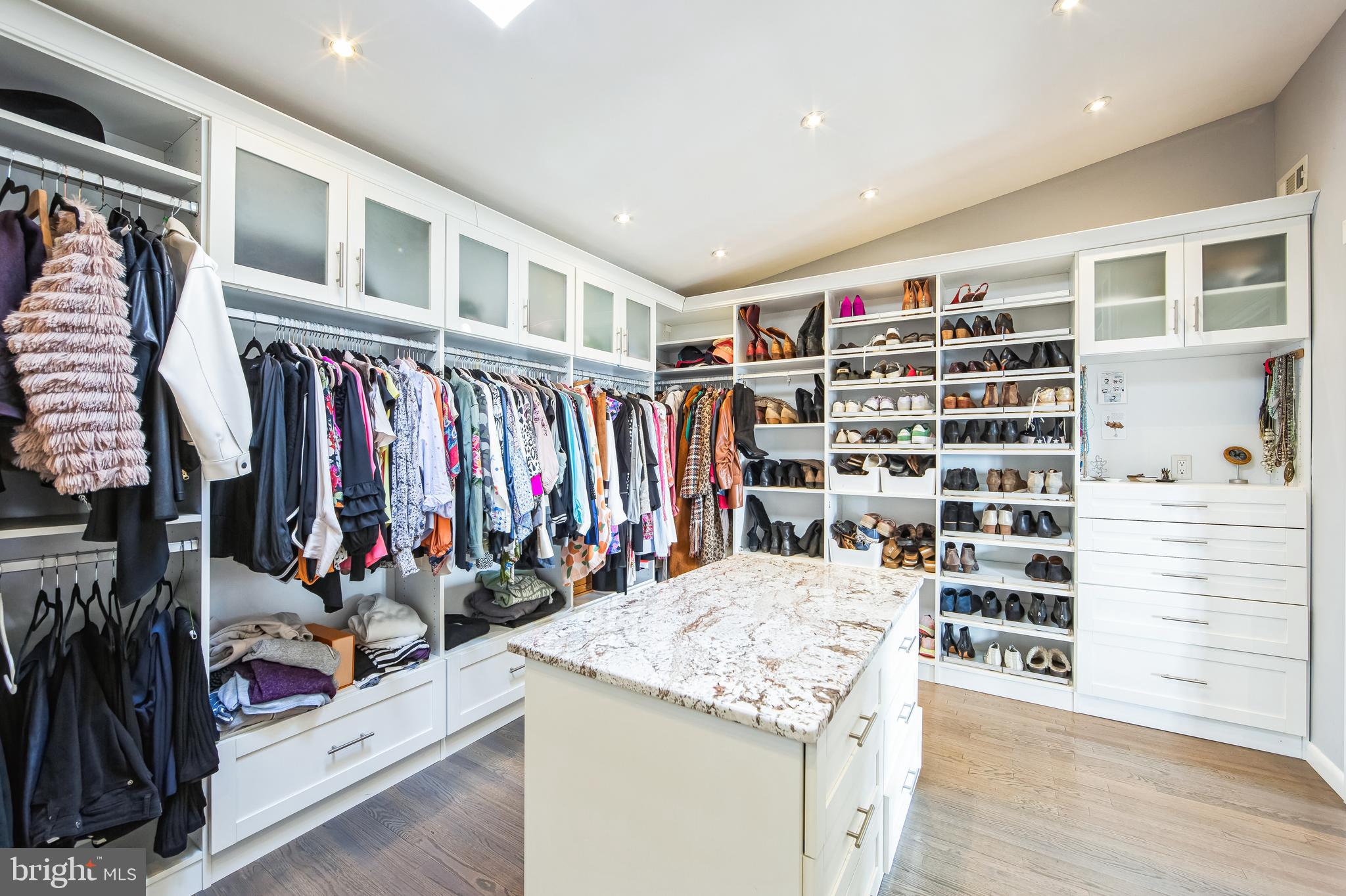 VALLEY FORGE MTN - Residential