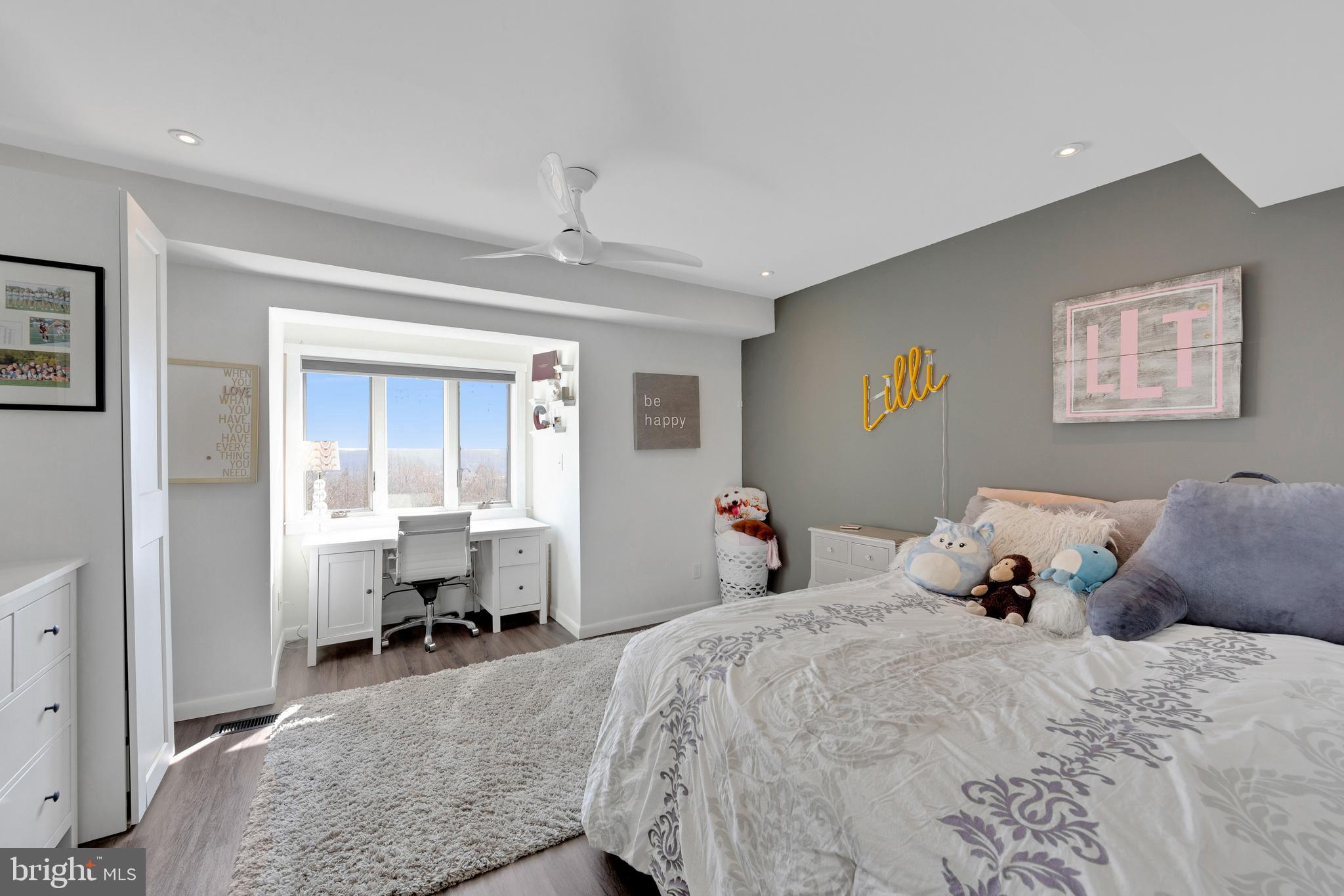 VALLEY FORGE MTN - Residential