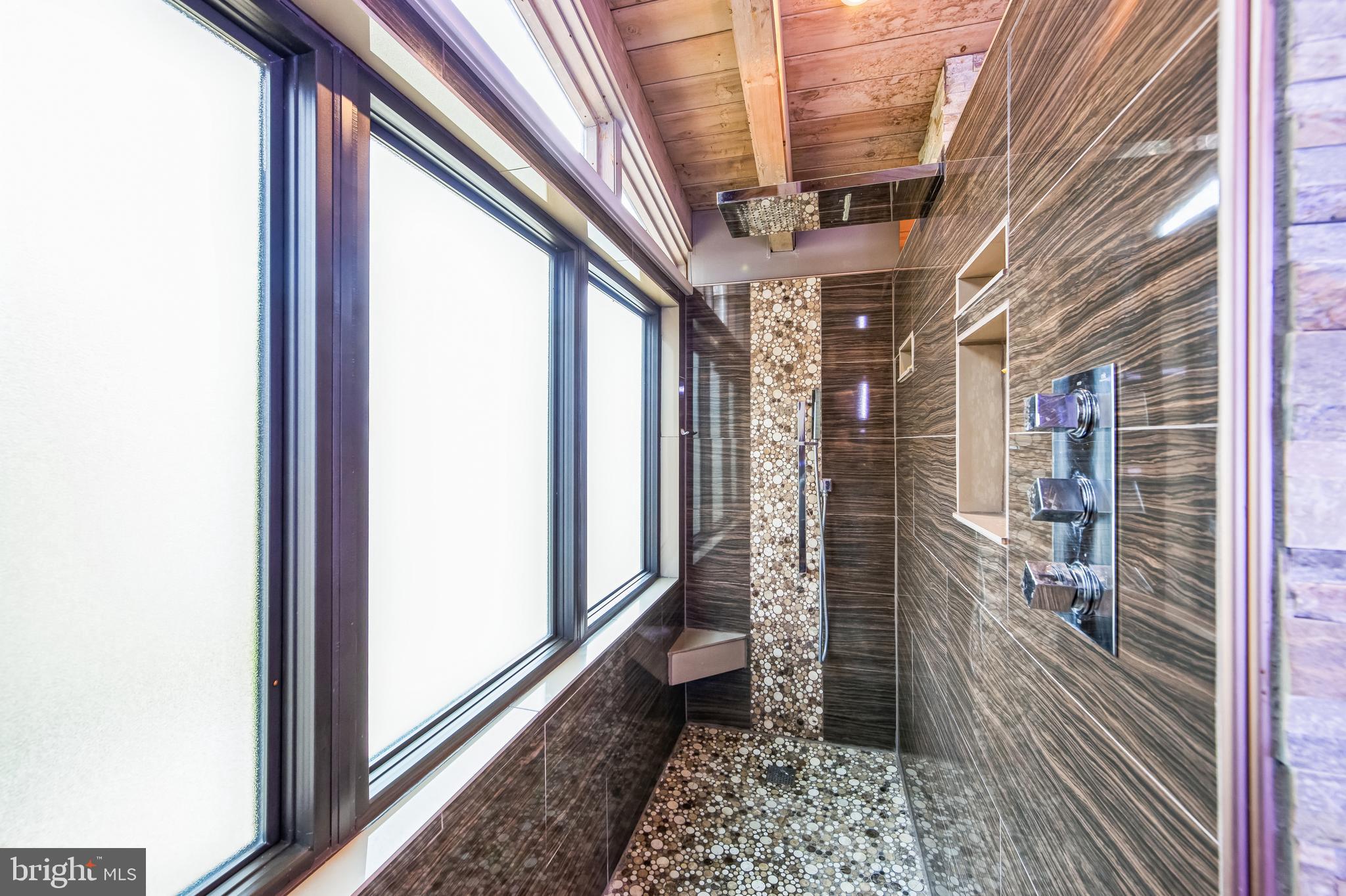 VALLEY FORGE MTN - Residential