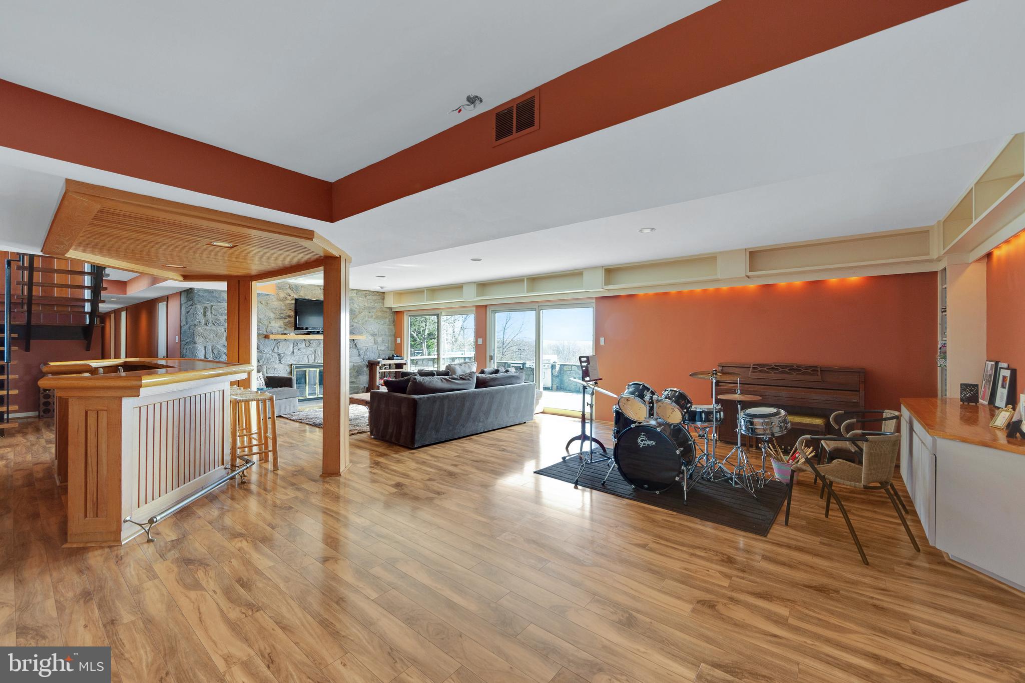 VALLEY FORGE MTN - Residential