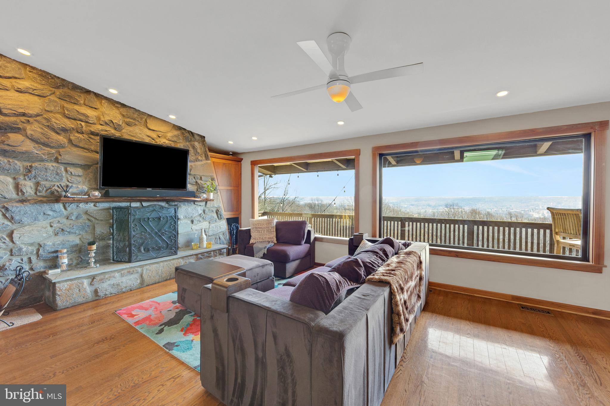 VALLEY FORGE MTN - Residential