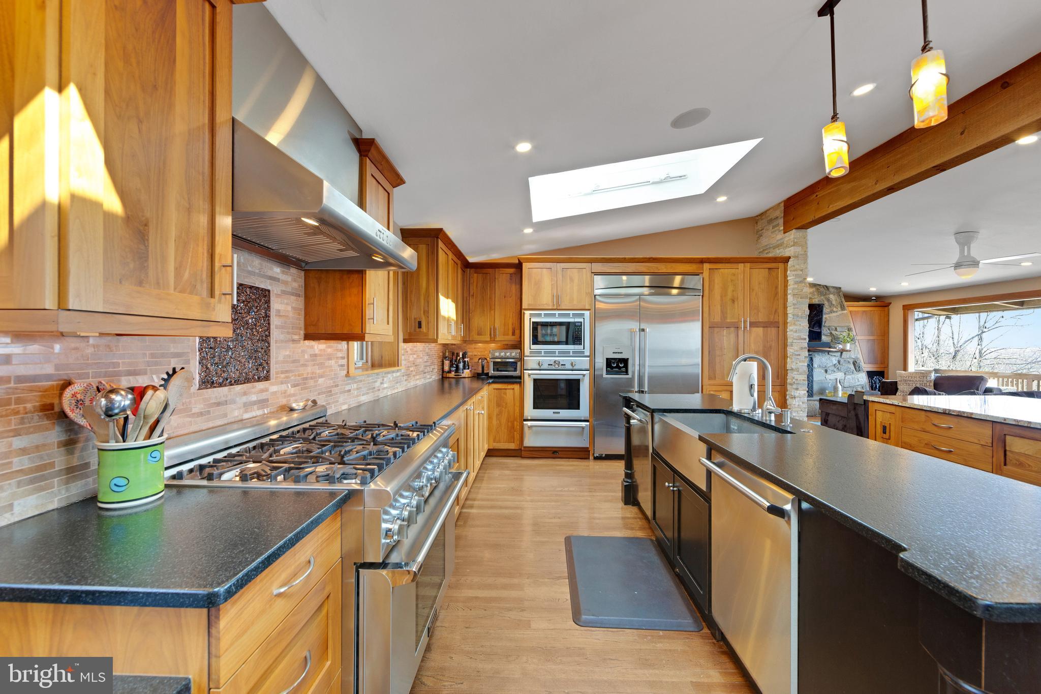 VALLEY FORGE MTN - Residential