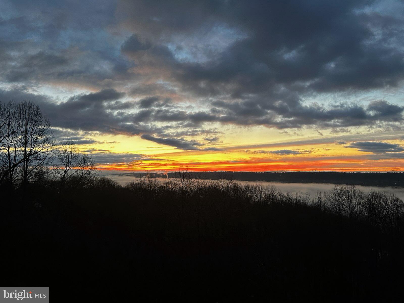 VALLEY FORGE MTN - Residential