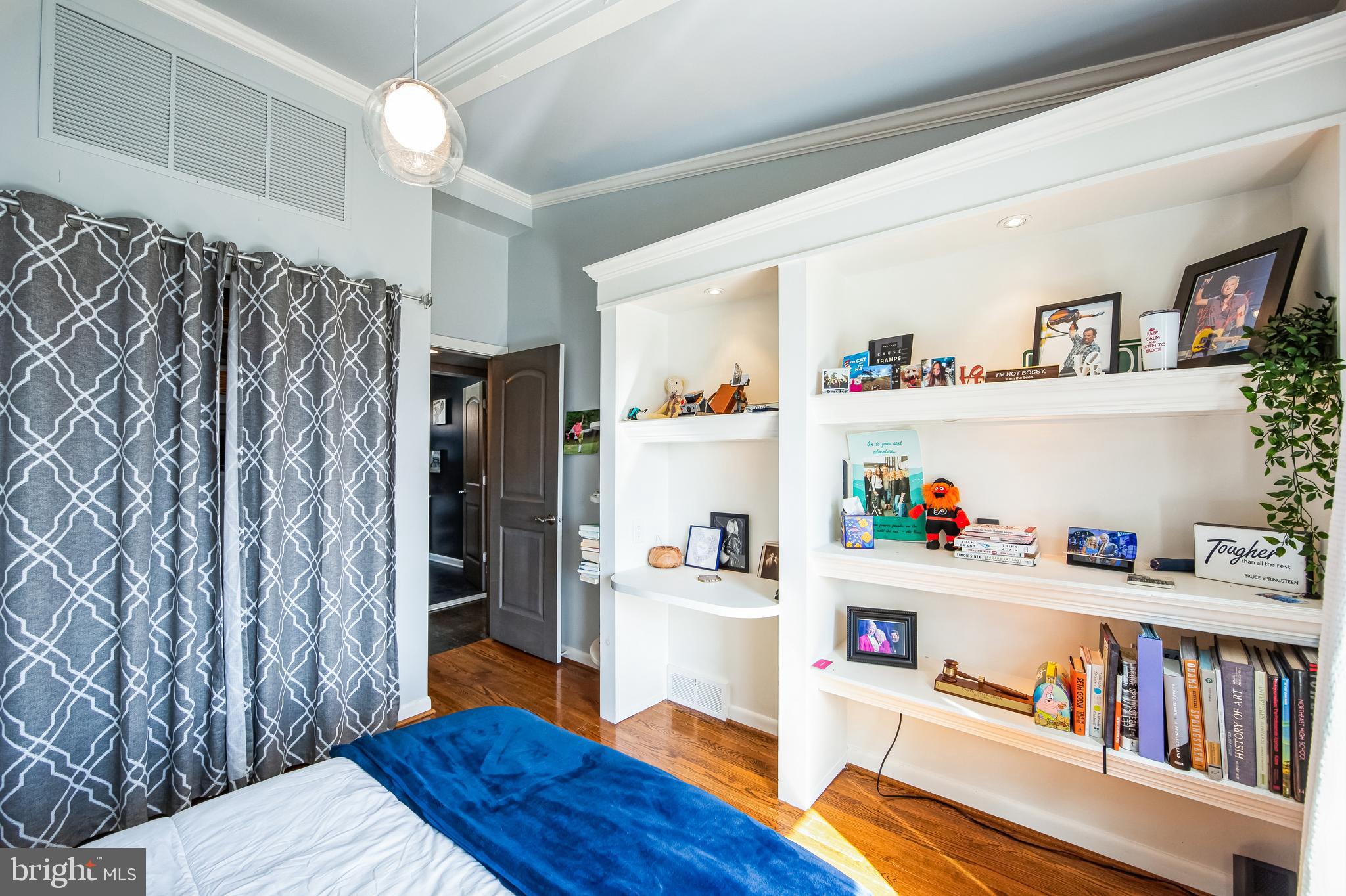 VALLEY FORGE MTN - Residential