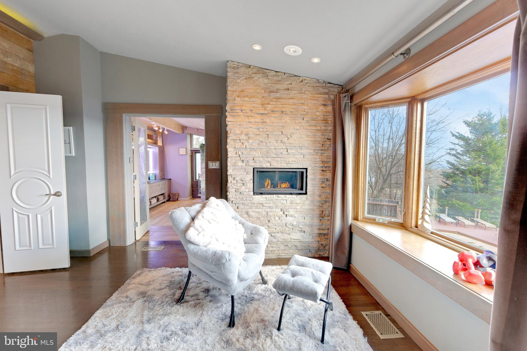 VALLEY FORGE MTN - Residential