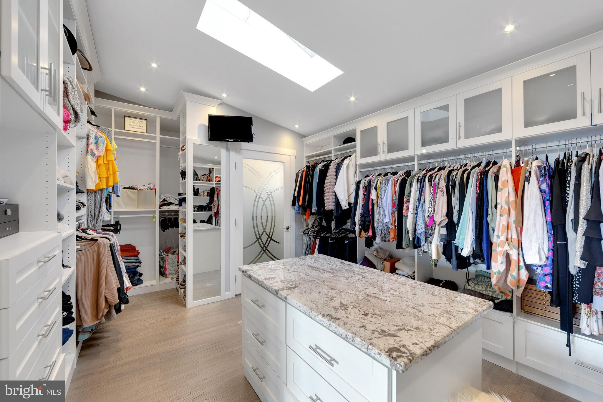 VALLEY FORGE MTN - Residential