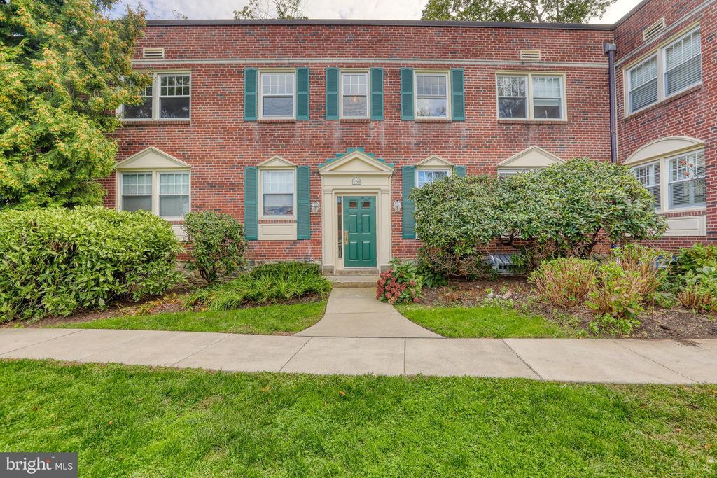 Photo of 500 E Lancaster Avenue #126-A, WAYNE, PA 19087 (MLS # PADE2102444)