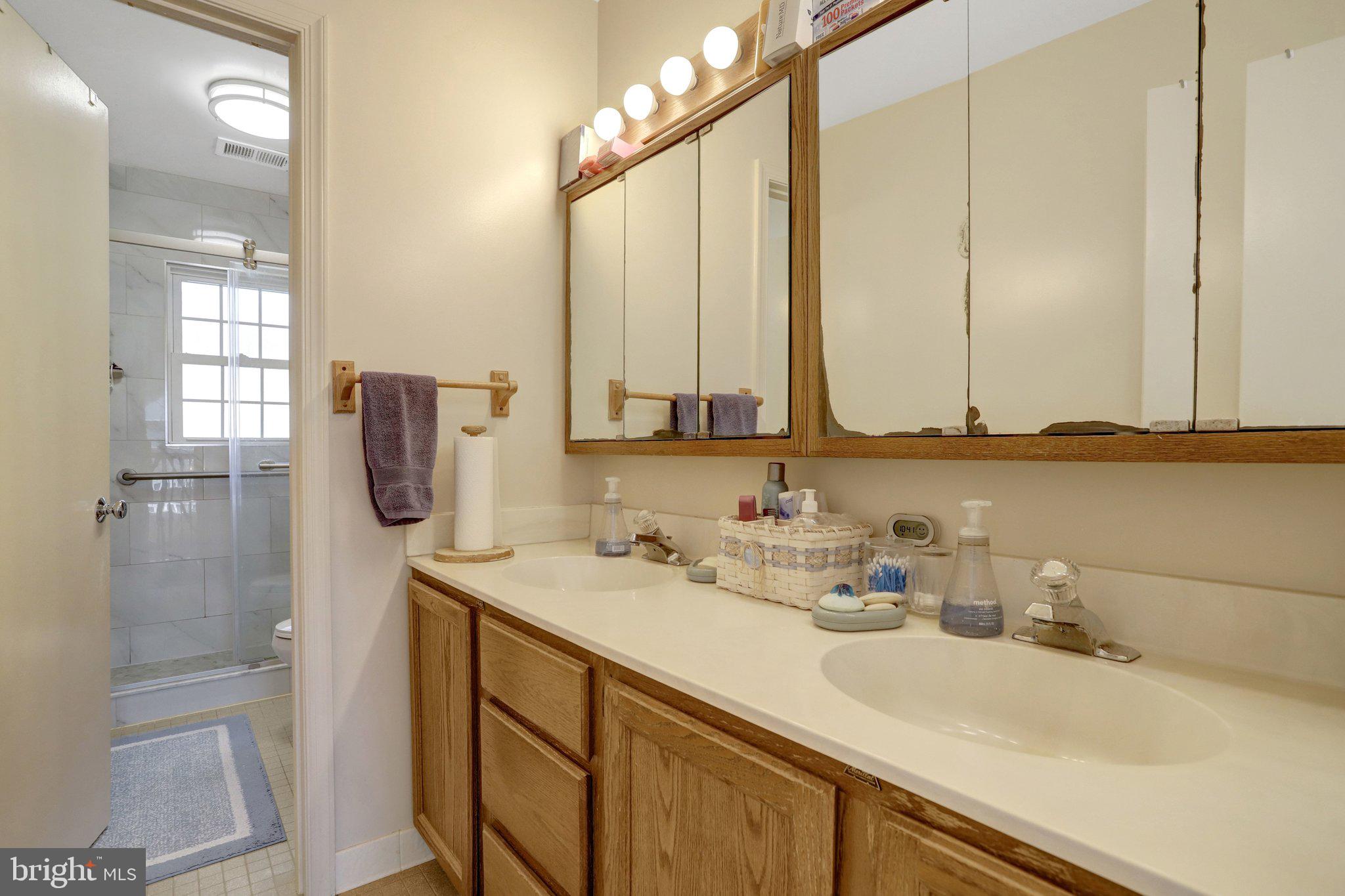 NORTH SPRINGFIELD - Residential