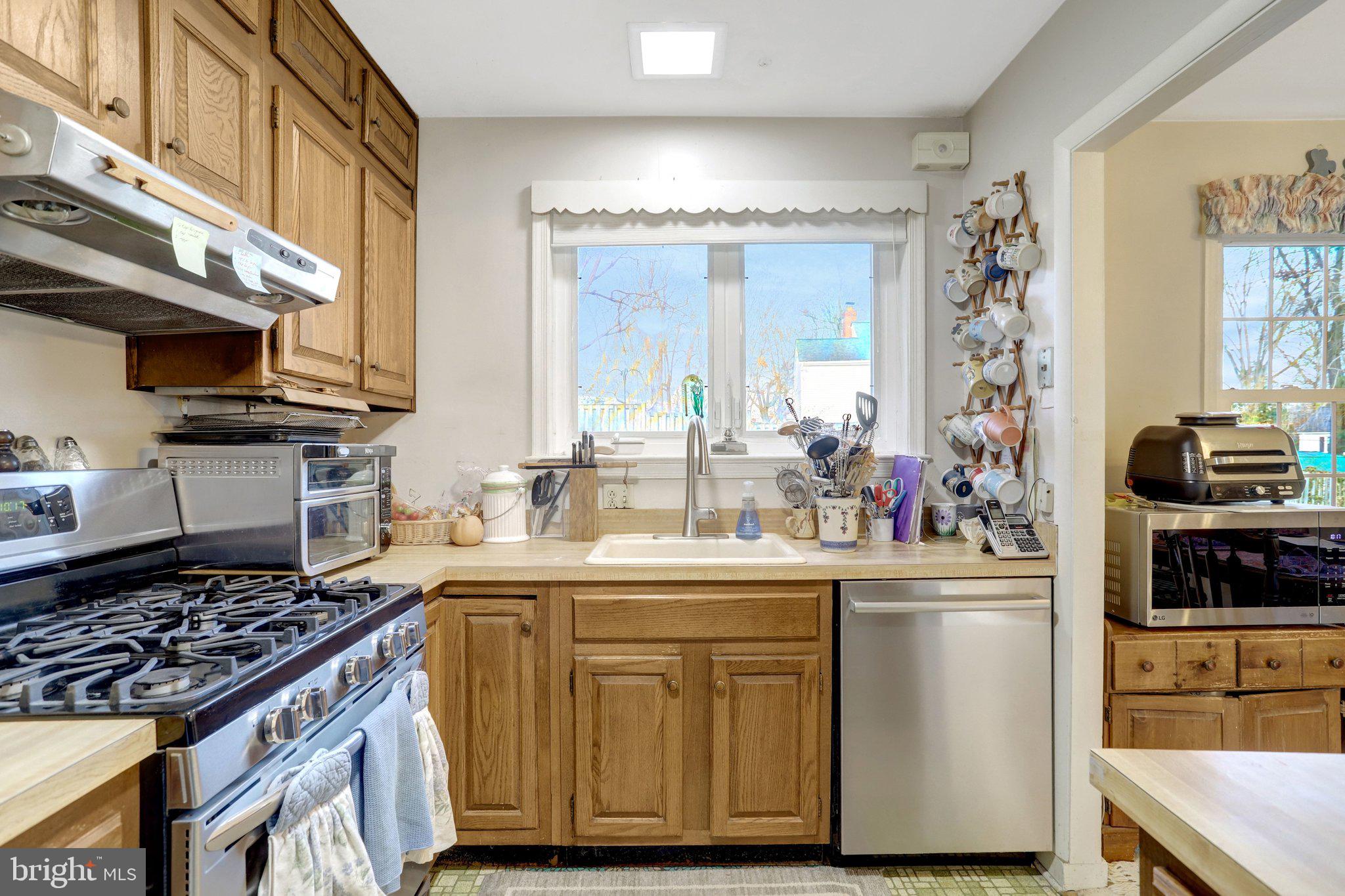 NORTH SPRINGFIELD - Residential