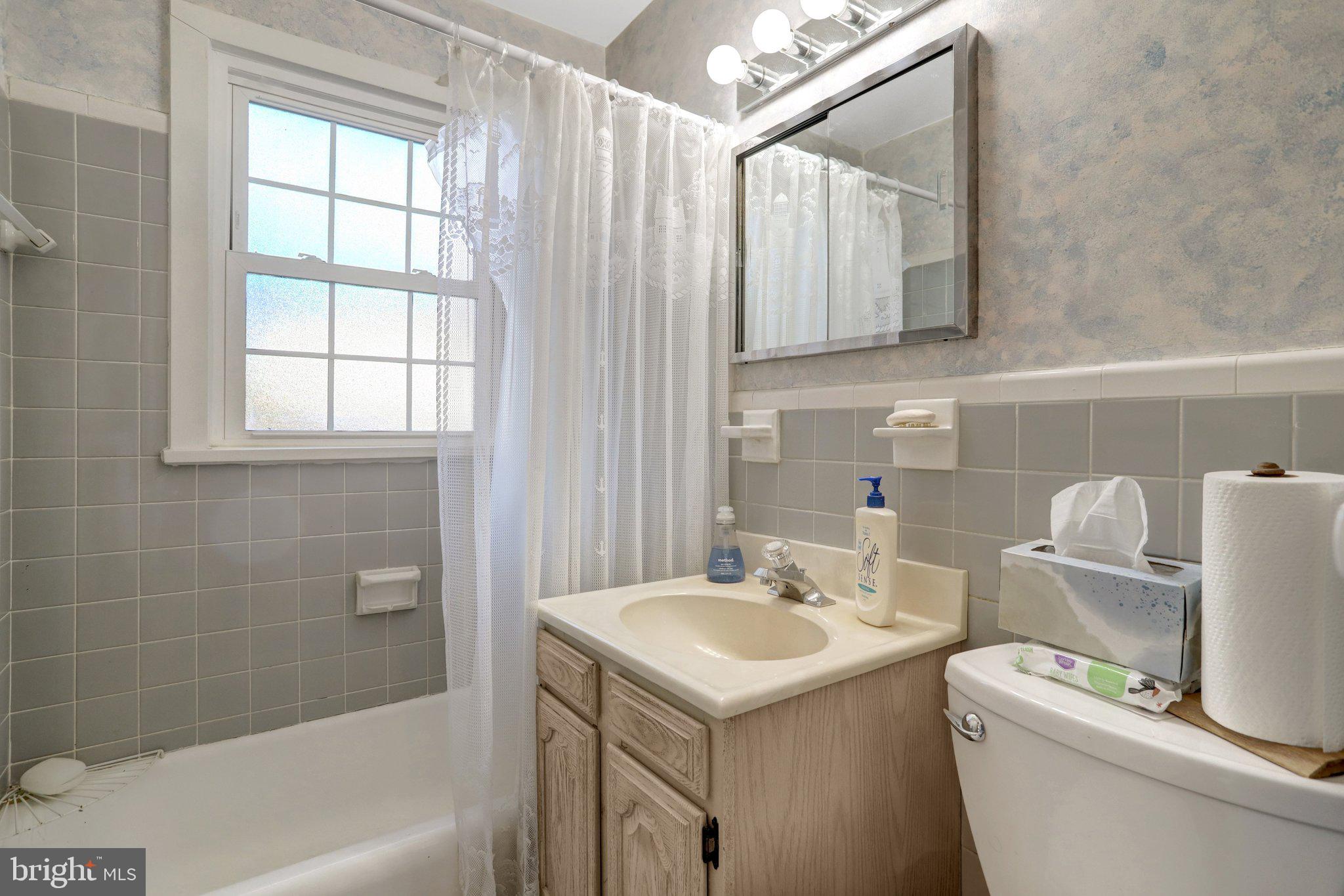 NORTH SPRINGFIELD - Residential