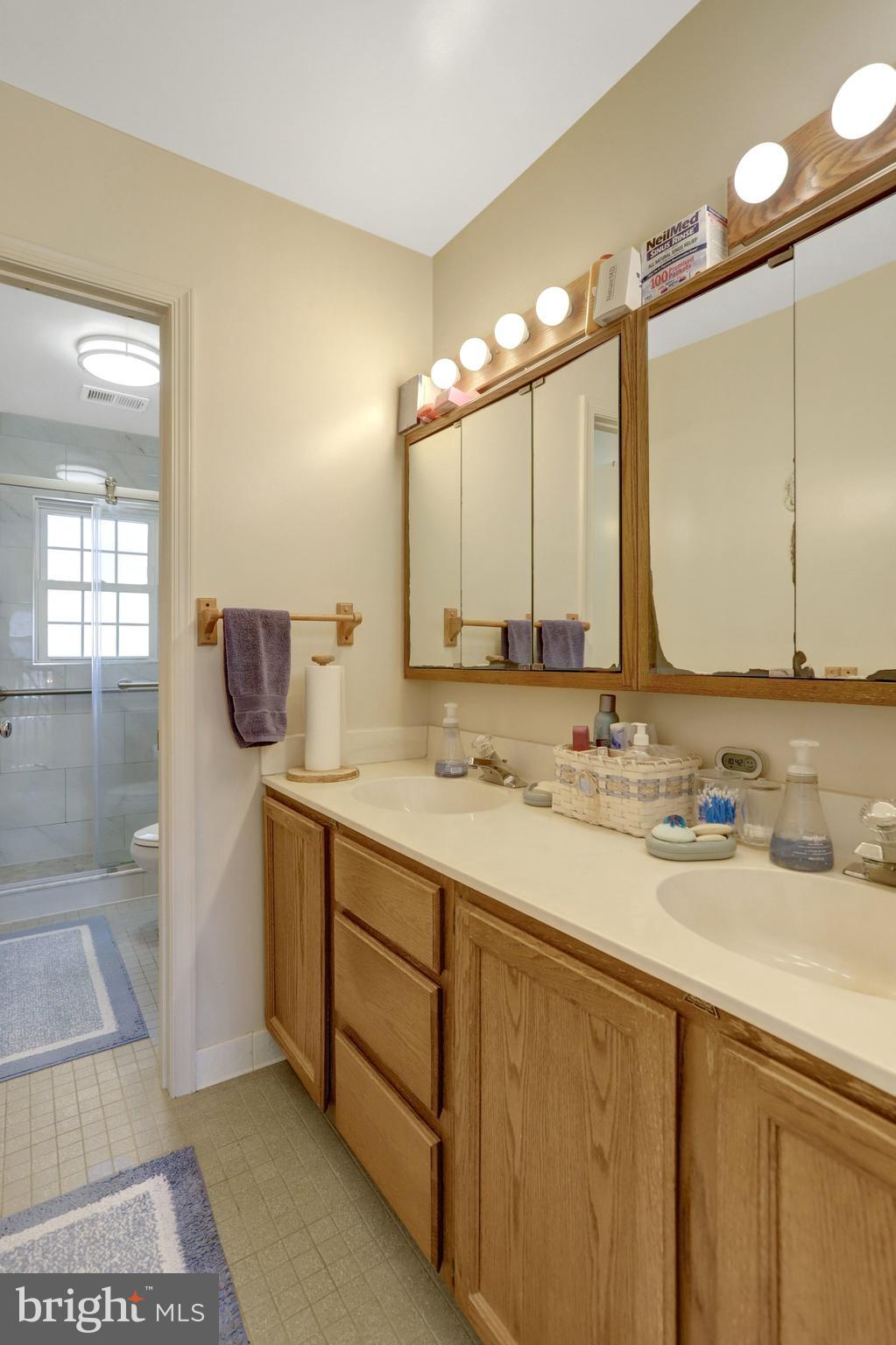 NORTH SPRINGFIELD - Residential