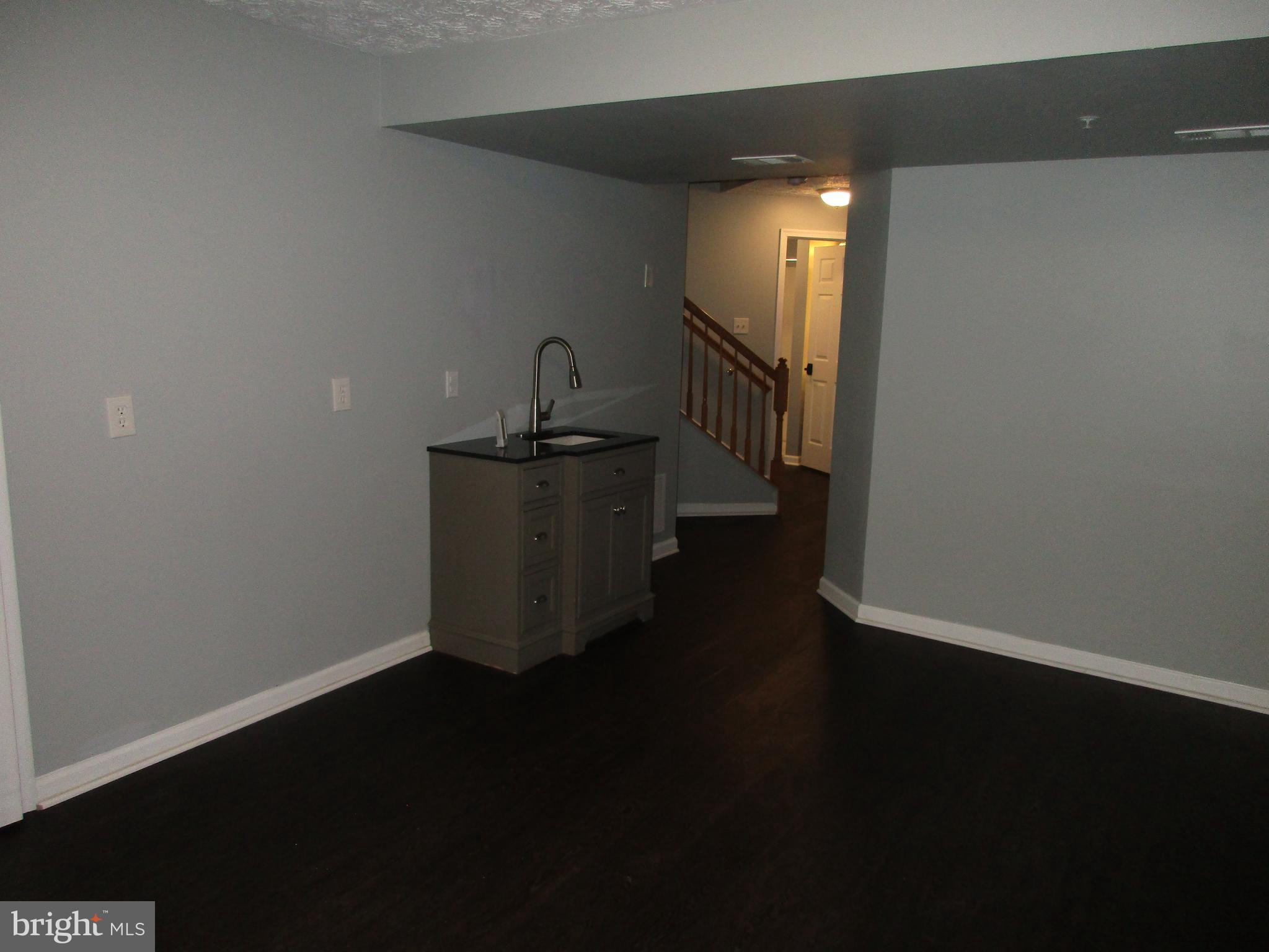 IRWINS CHOICE - Residential Lease