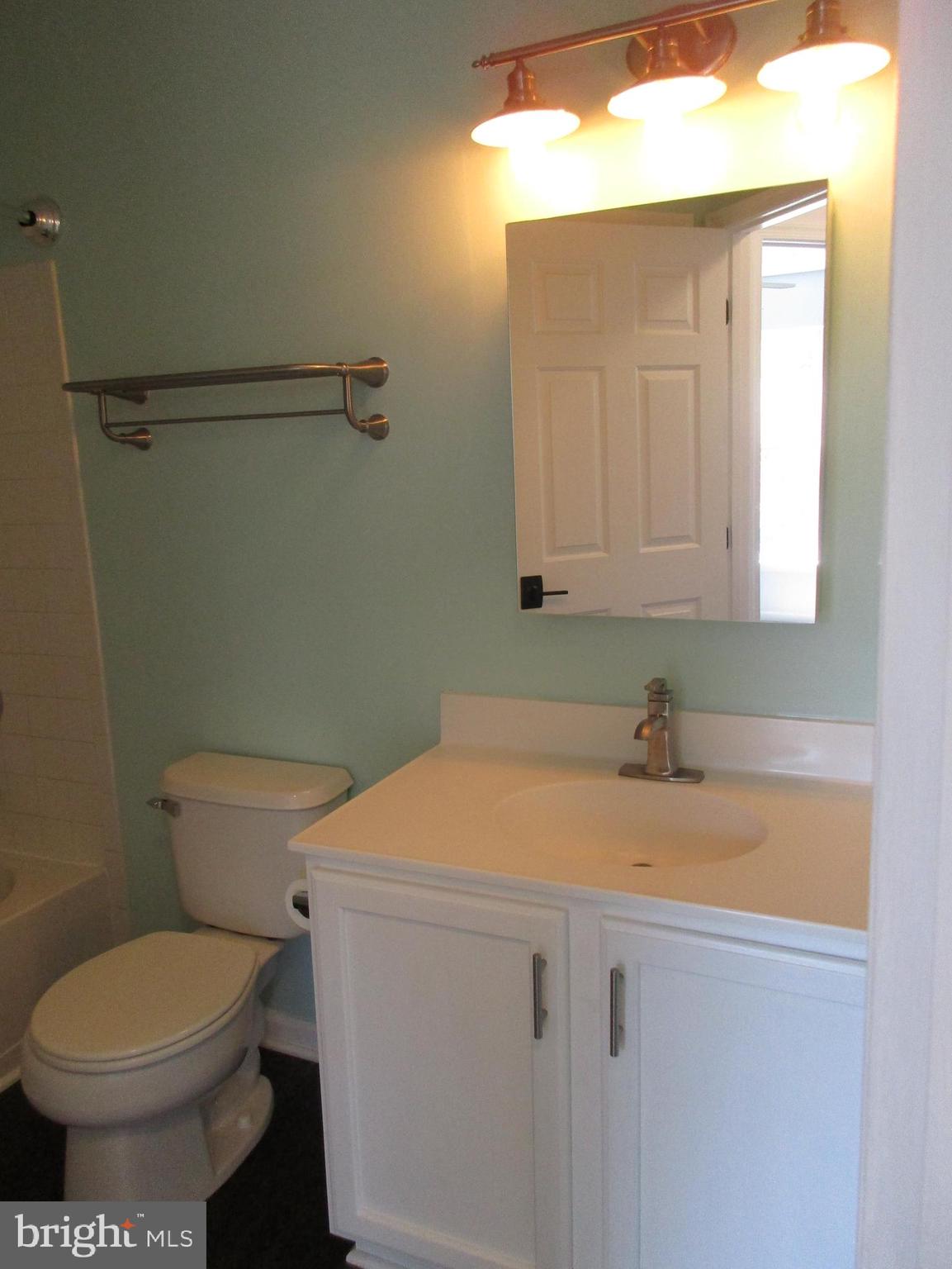 IRWINS CHOICE - Residential Lease