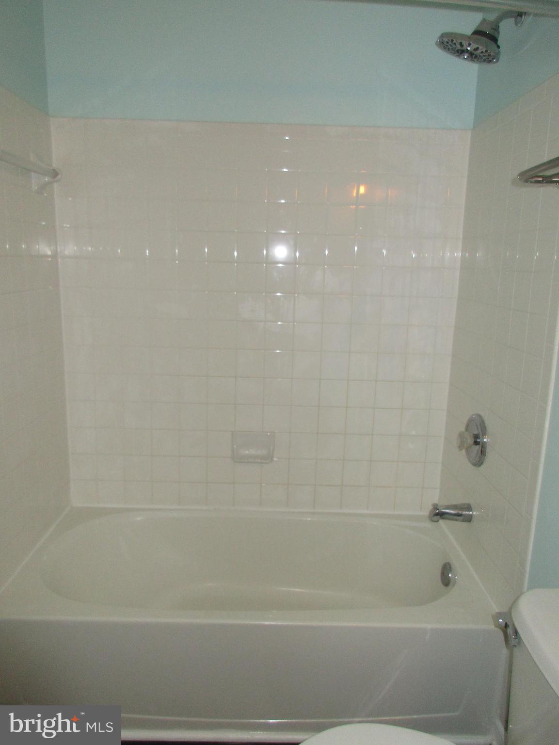 IRWINS CHOICE - Residential Lease