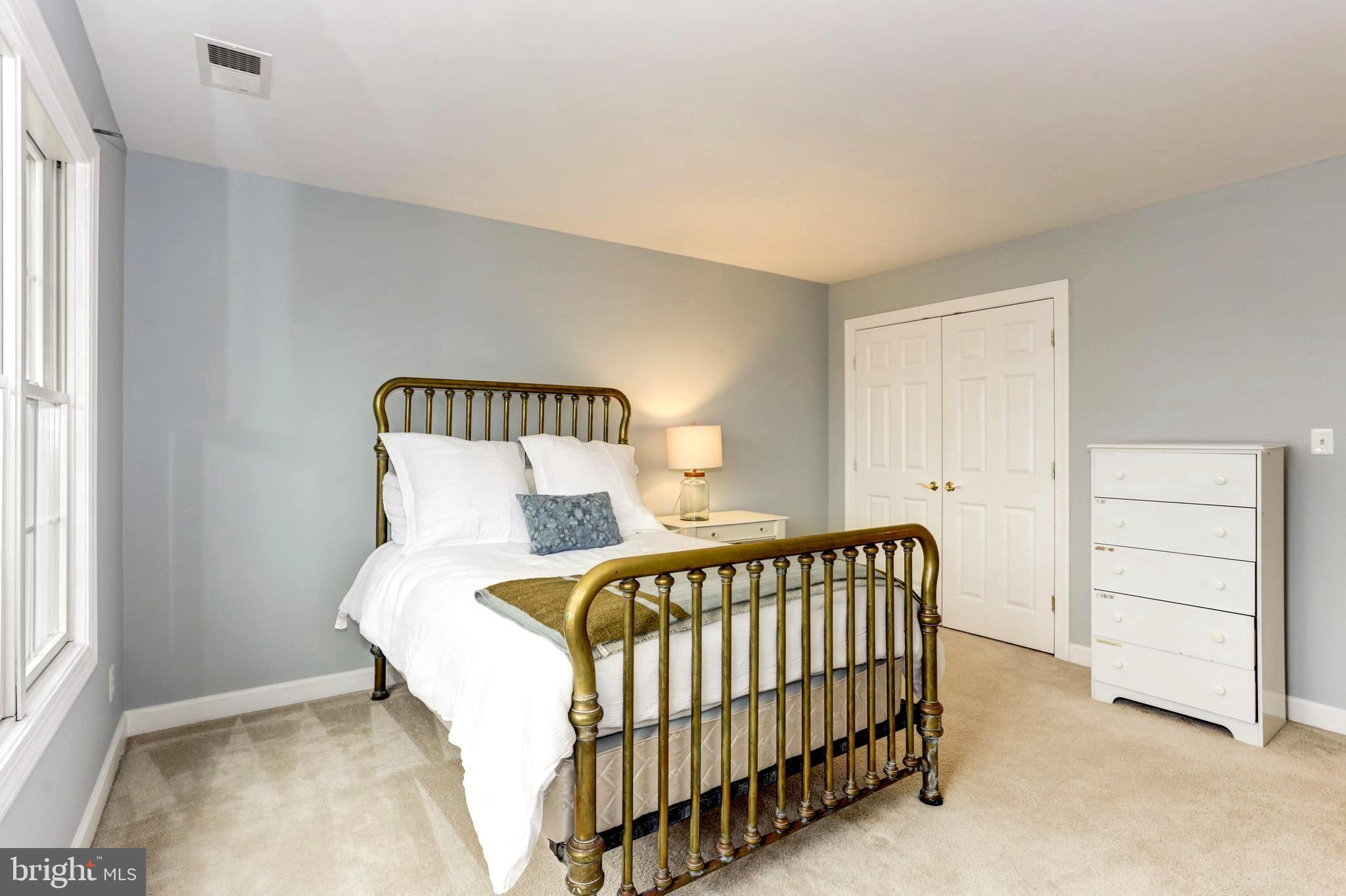 SPRING FIELDS - Residential