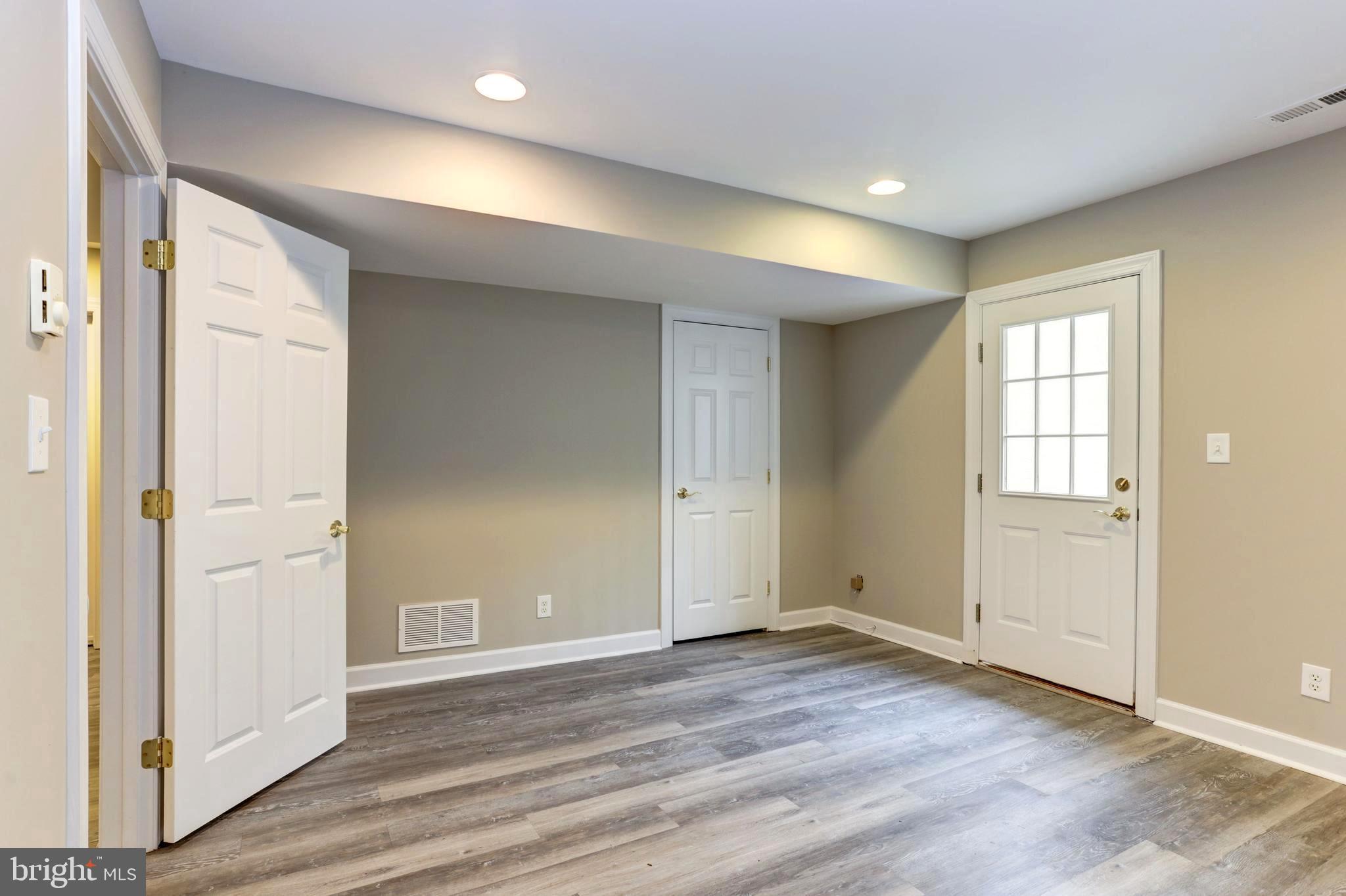 SPRING FIELDS - Residential