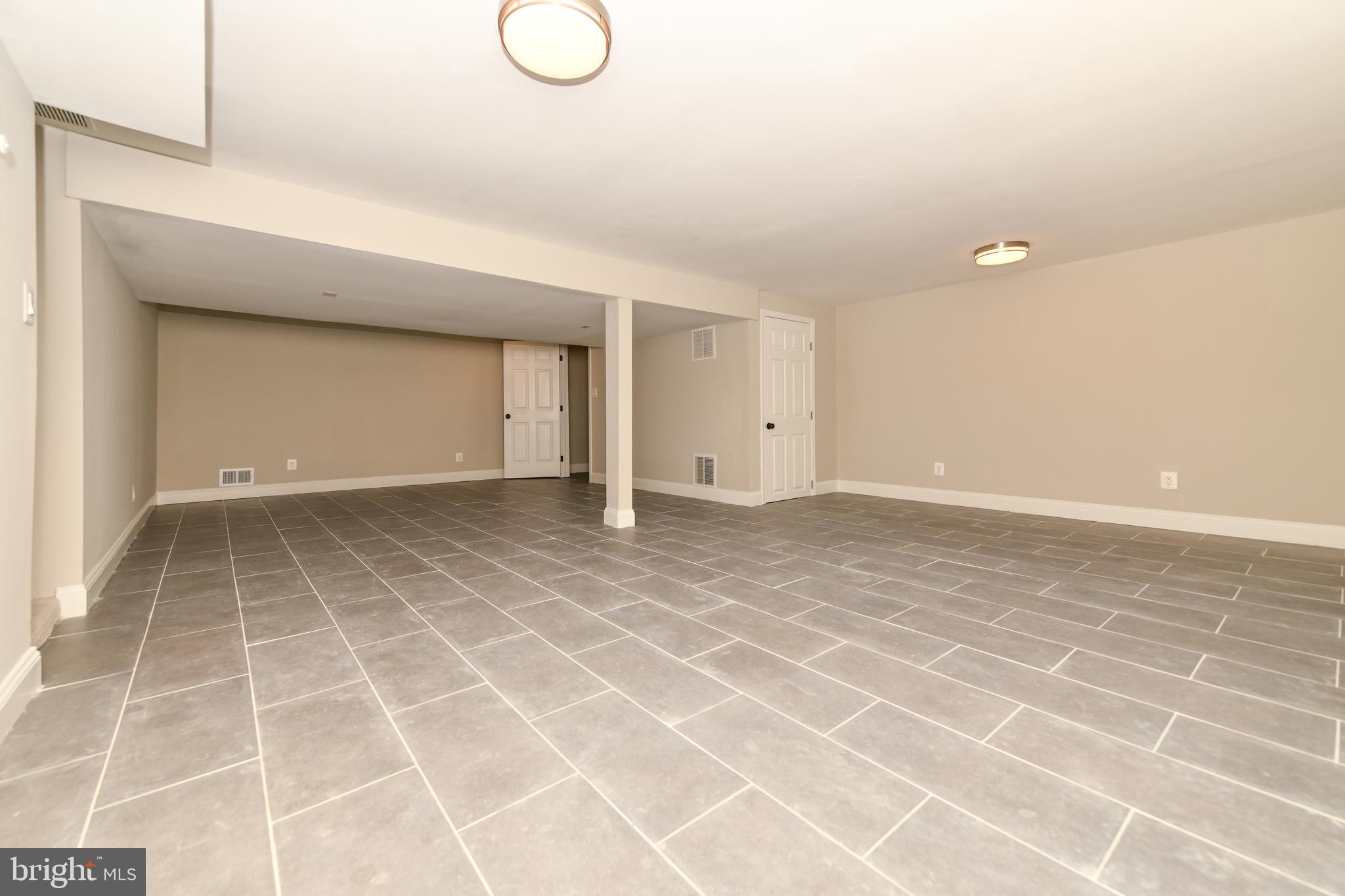 DORCHESTER ESTATES - Residential