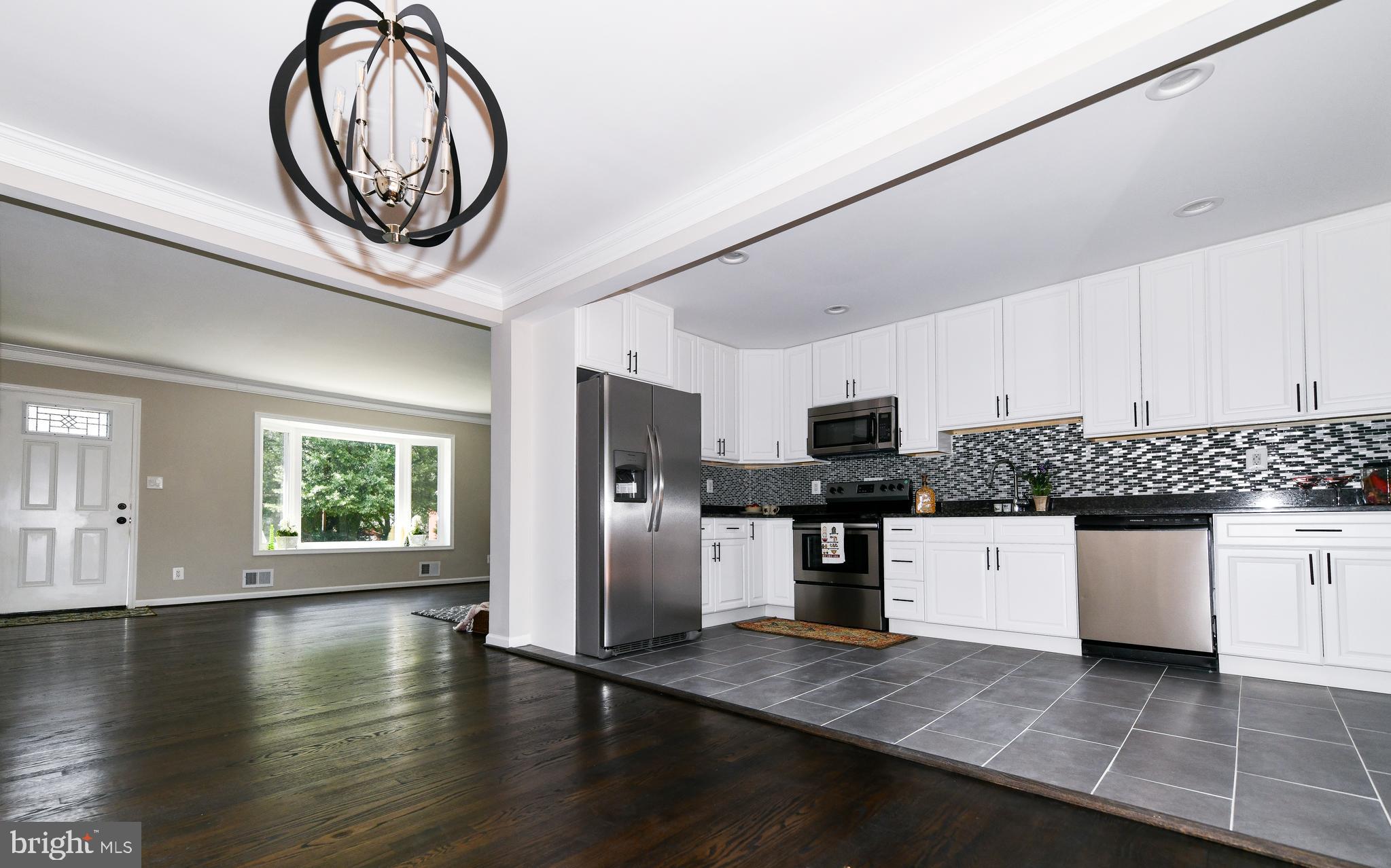 DORCHESTER ESTATES - Residential