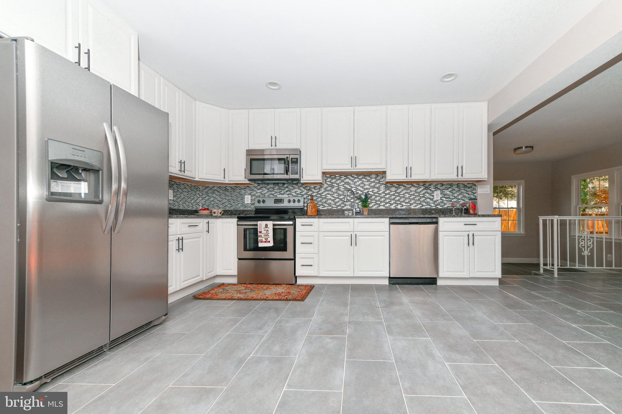 DORCHESTER ESTATES - Residential