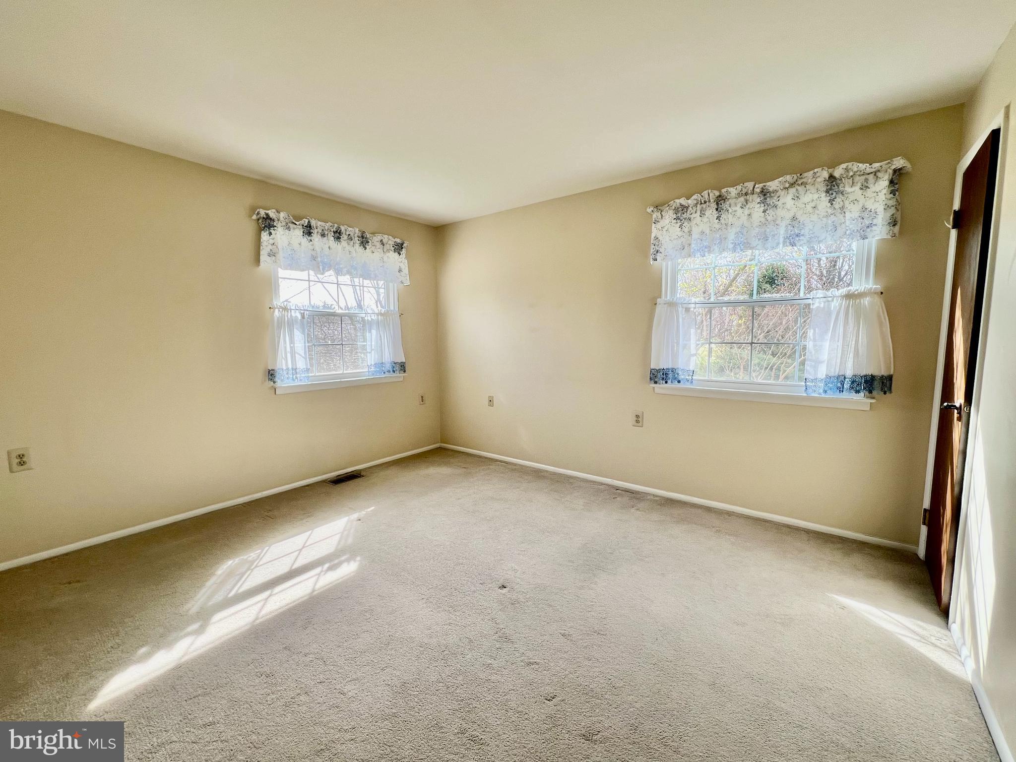 CRESTWOOD VILLAGE - Residential