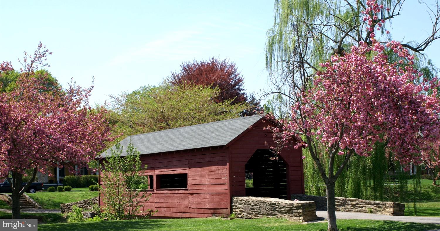 CRESTWOOD VILLAGE - Residential