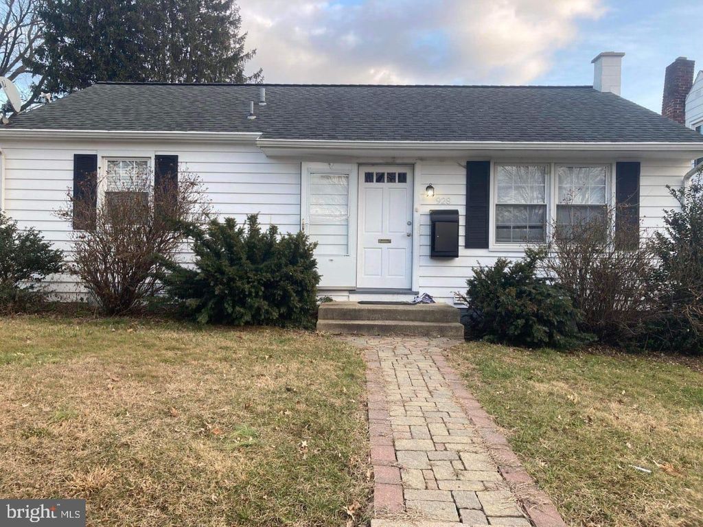 Photo of 928 WABANK ST, LANCASTER, PA 17603 (MLS # PALA2029904)