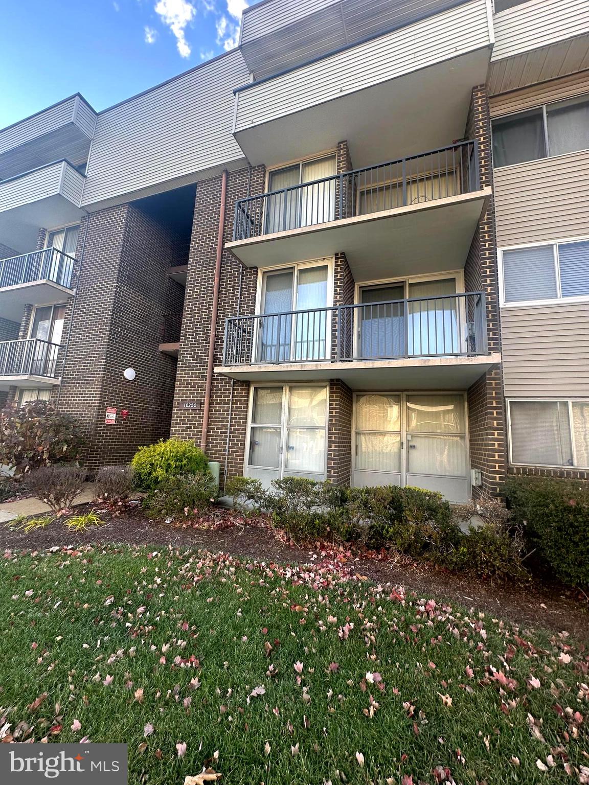 PINES CONDOMINIUM - Residential