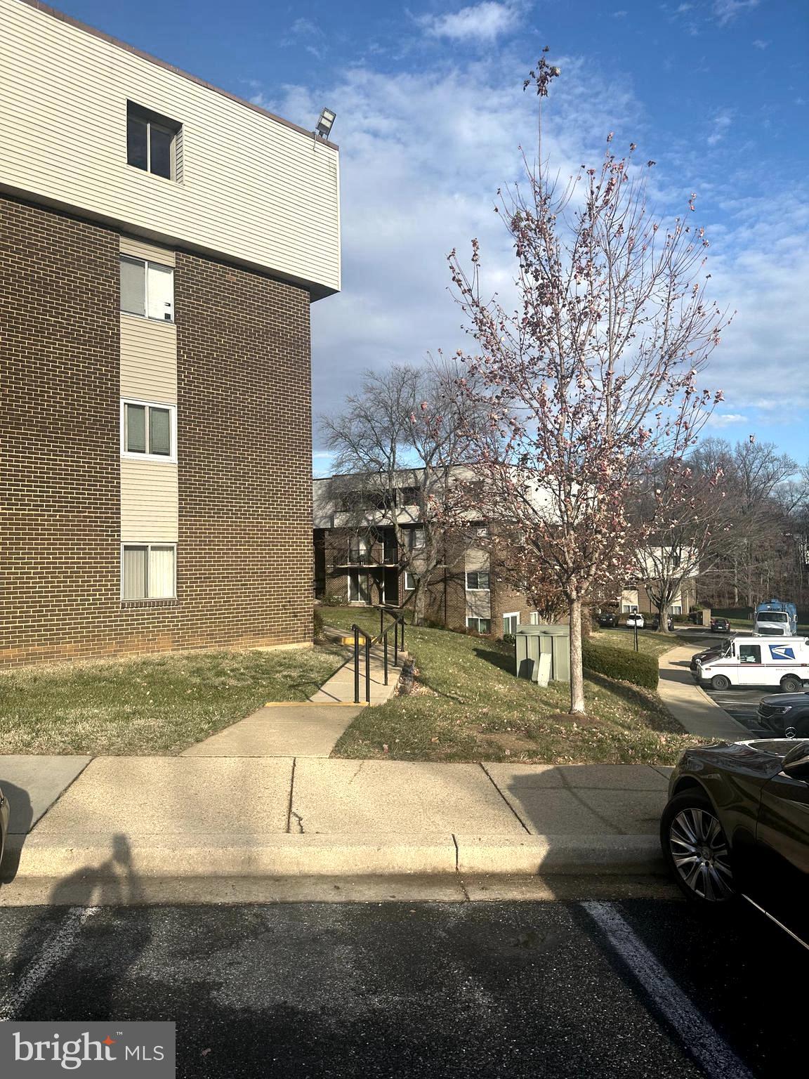 PINES CONDOMINIUM - Residential