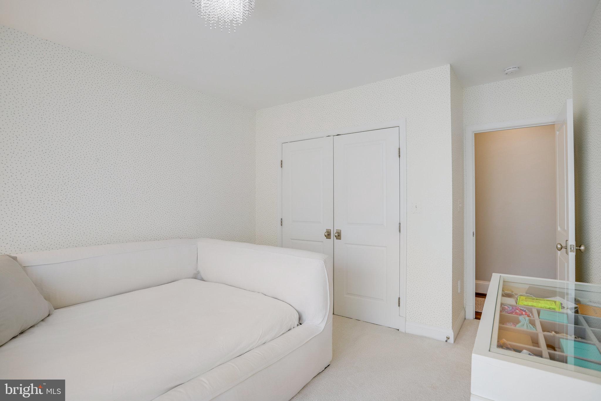 GLENBROOK VILLAGE - Residential