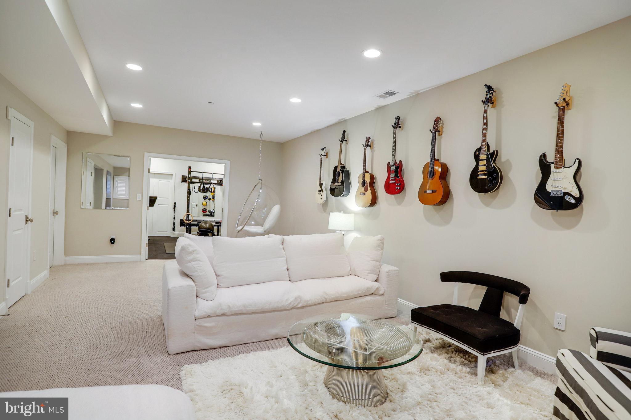 GLENBROOK VILLAGE - Residential