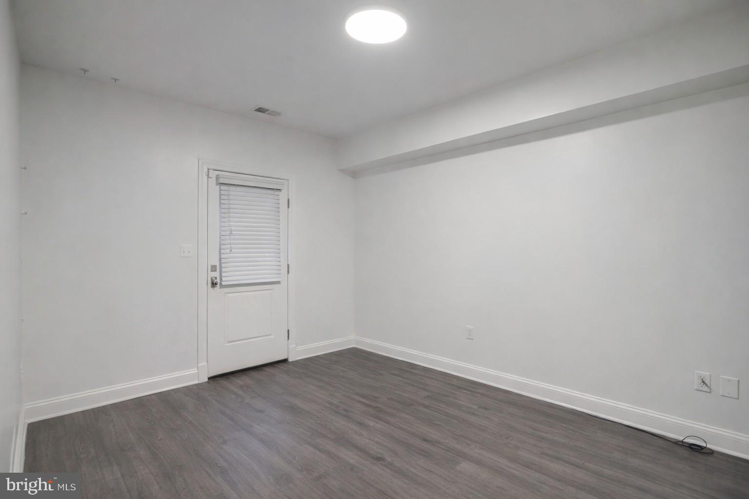 GLENBROOK VILLAGE - Residential