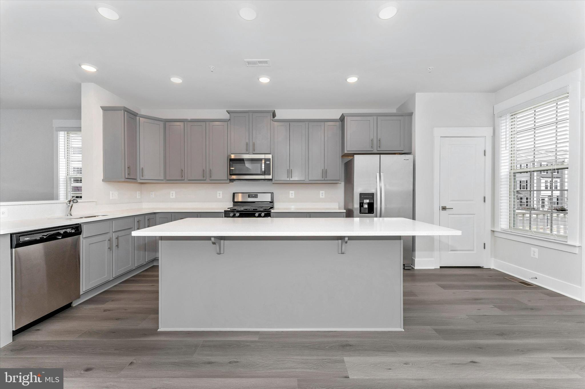 MACALLAN CROSSING - Residential Lease