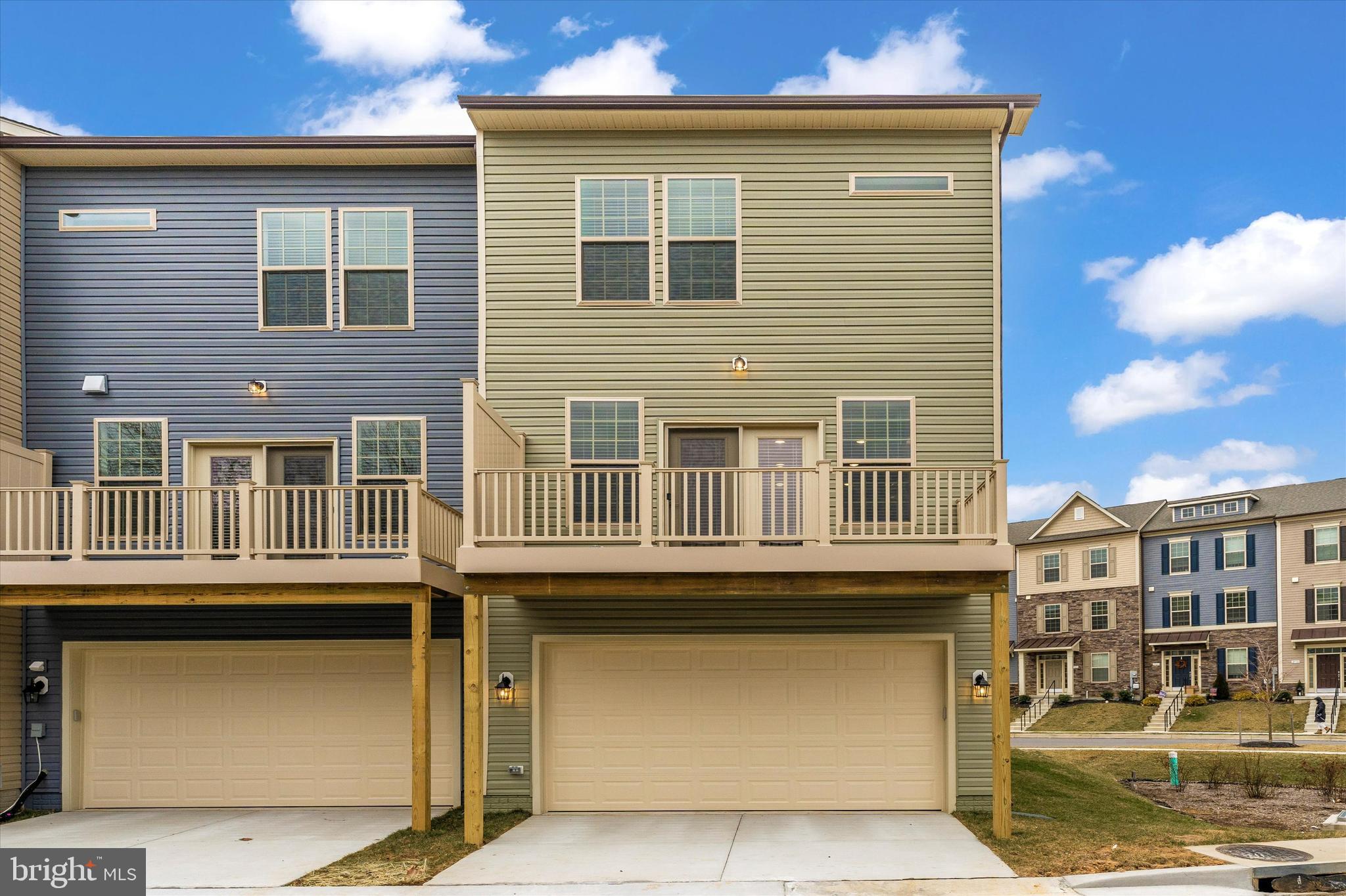 MACALLAN CROSSING - Residential Lease