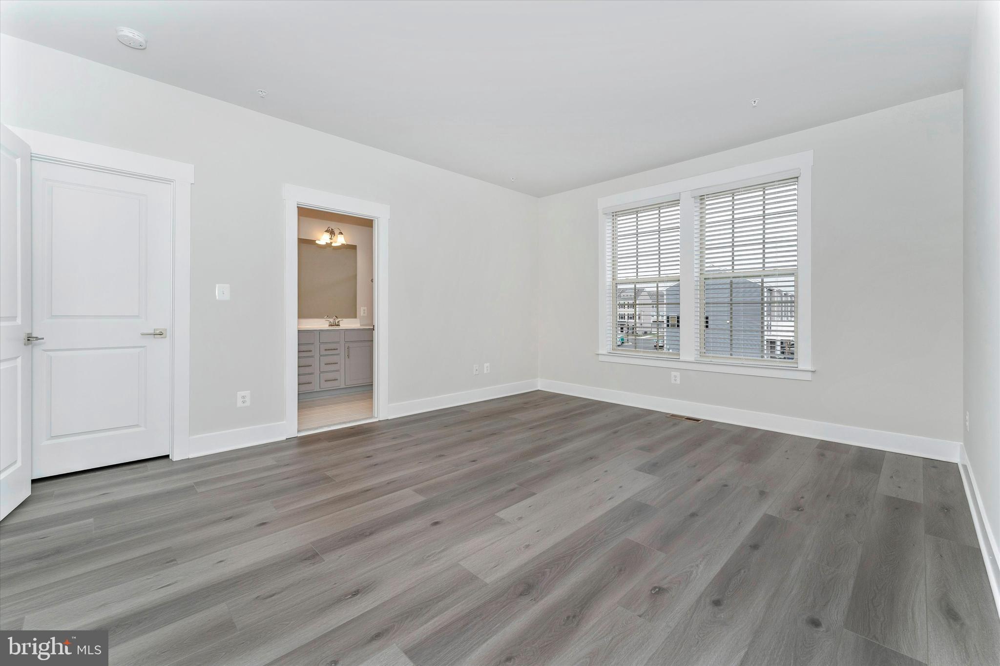 MACALLAN CROSSING - Residential Lease