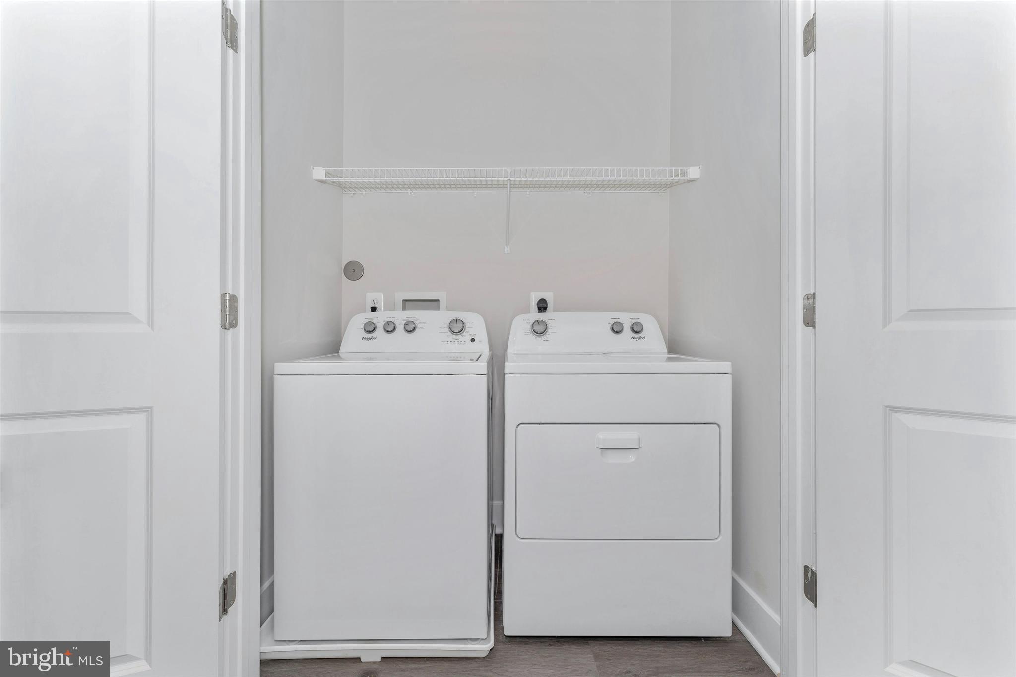 MACALLAN CROSSING - Residential Lease