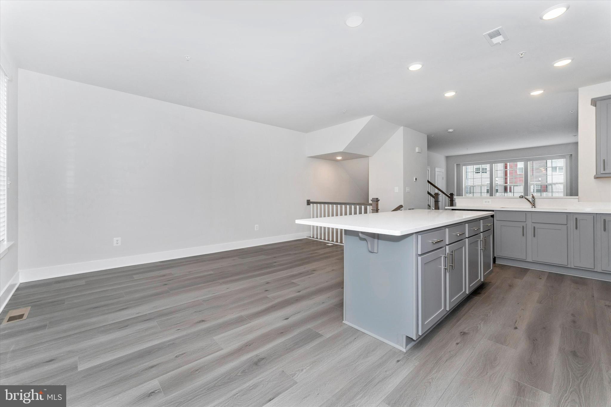 MACALLAN CROSSING - Residential Lease