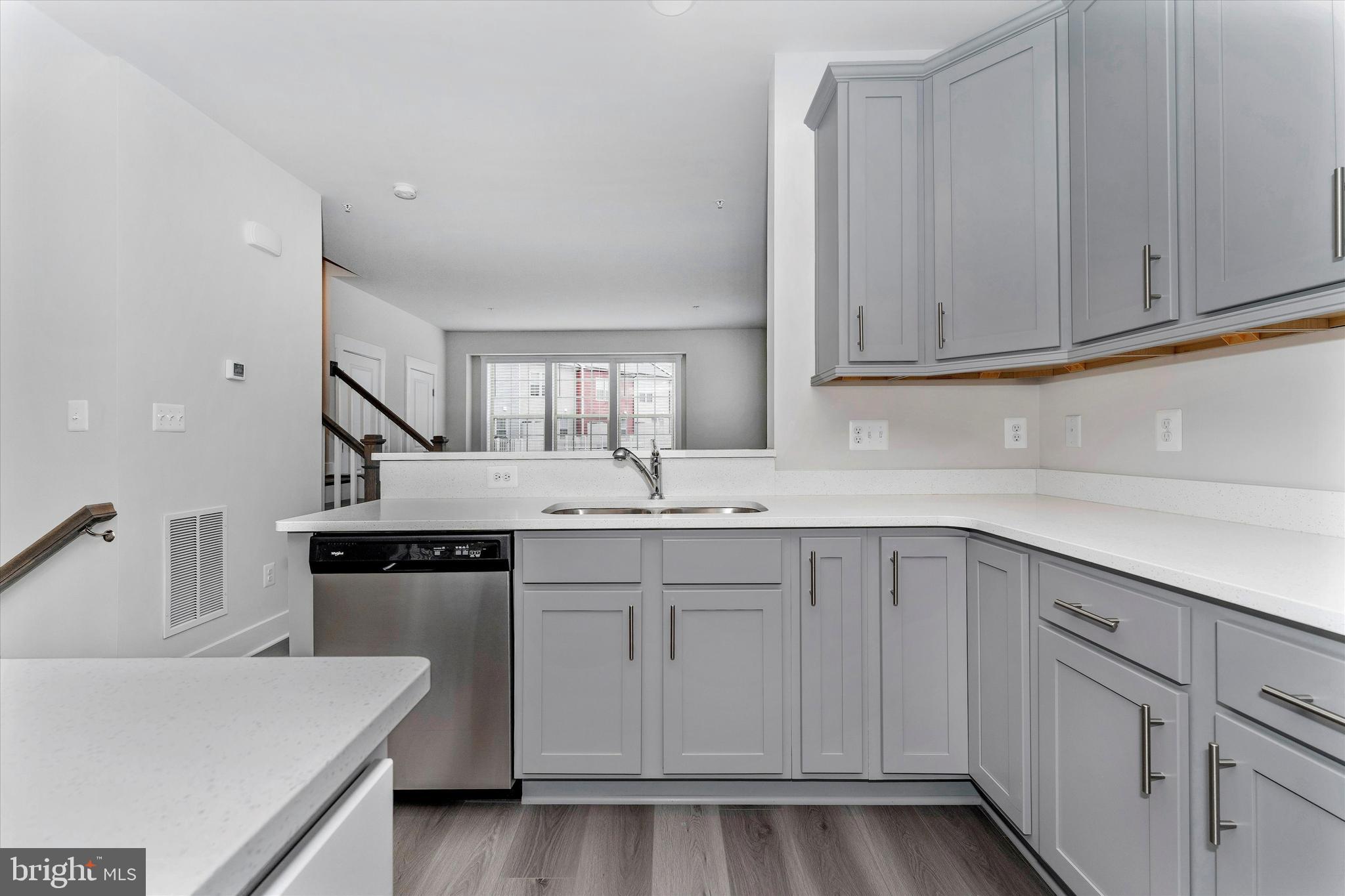 MACALLAN CROSSING - Residential Lease