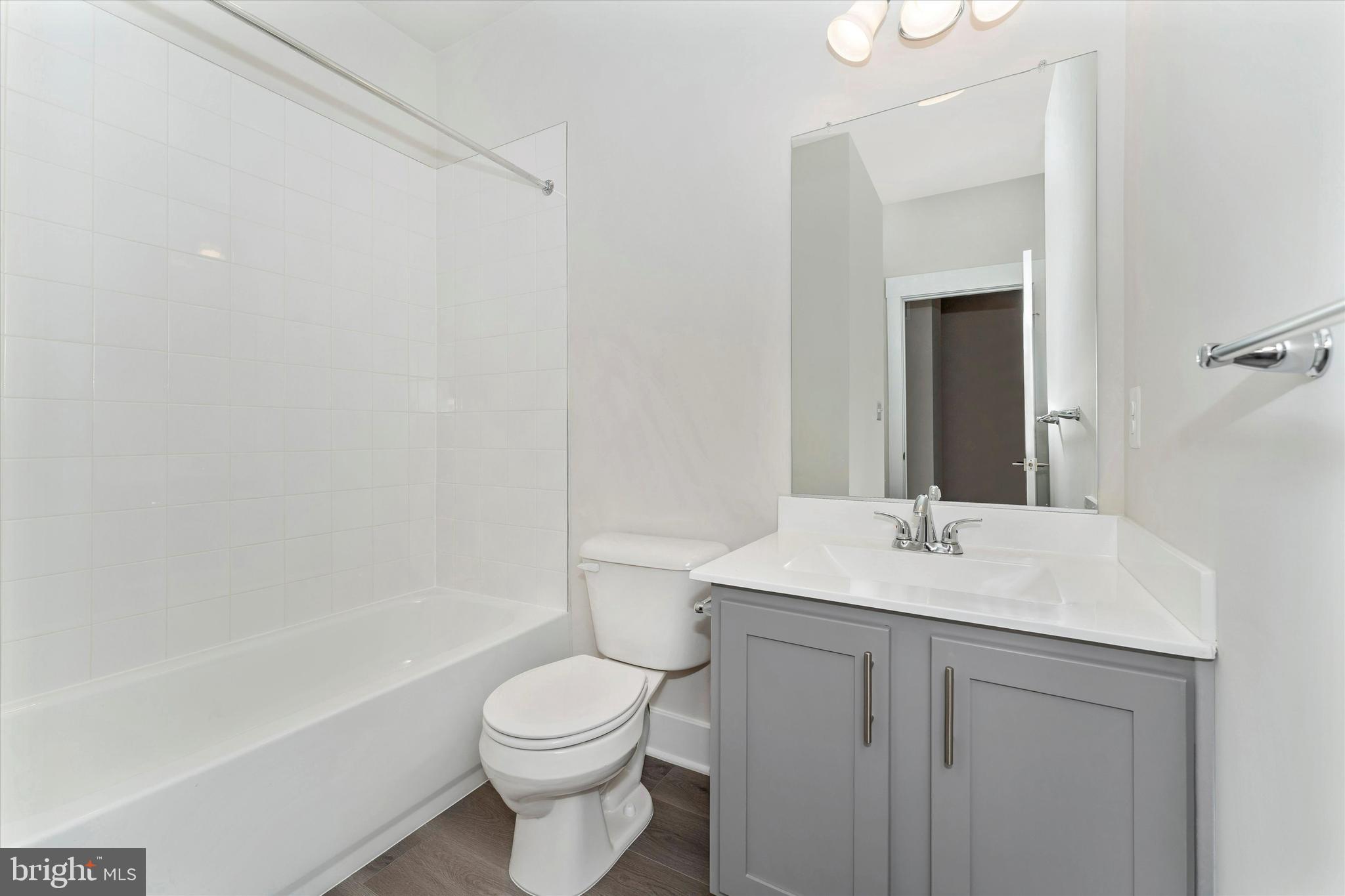 MACALLAN CROSSING - Residential Lease